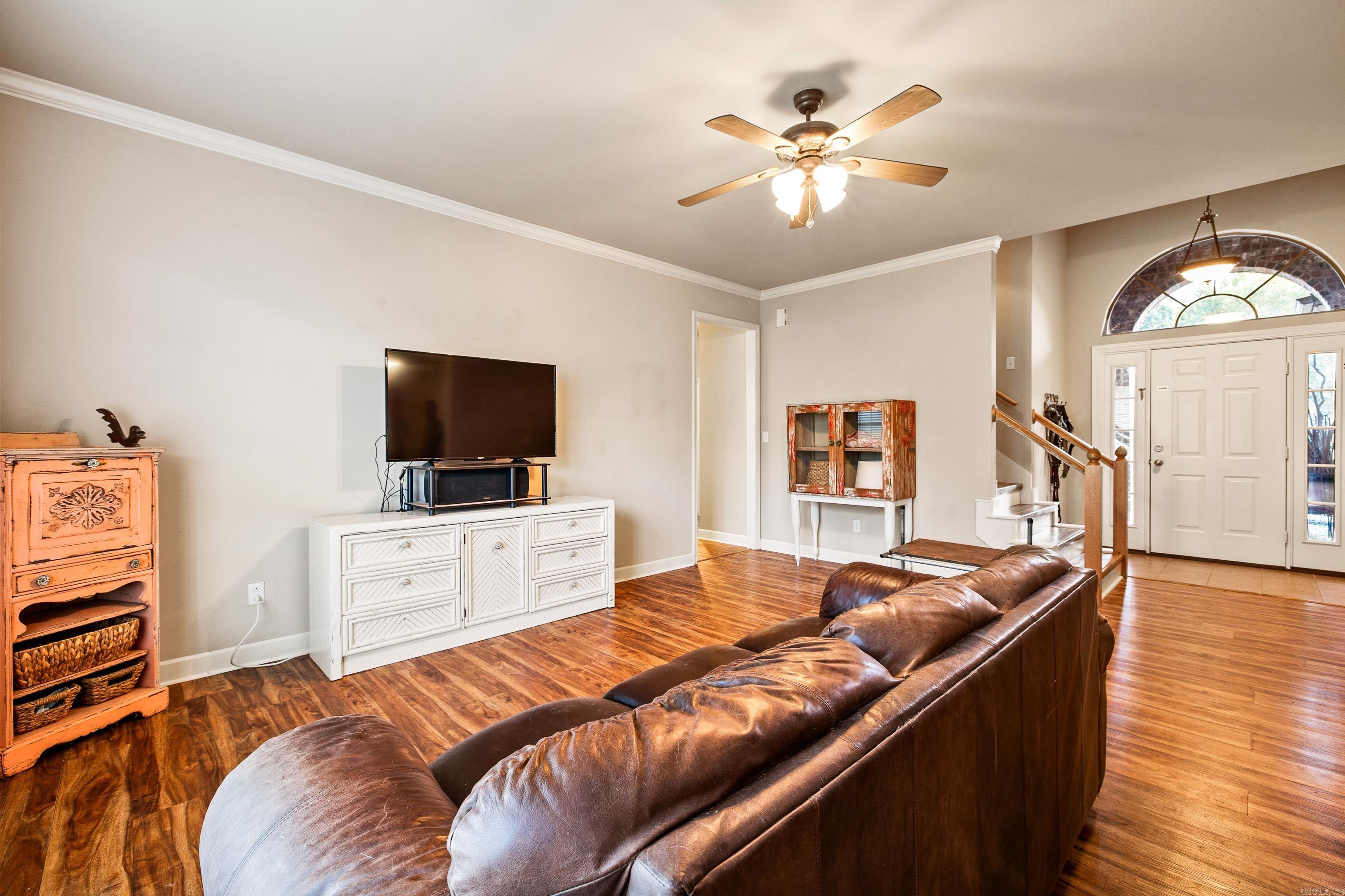 WISTERIA VINEYARD - Residential