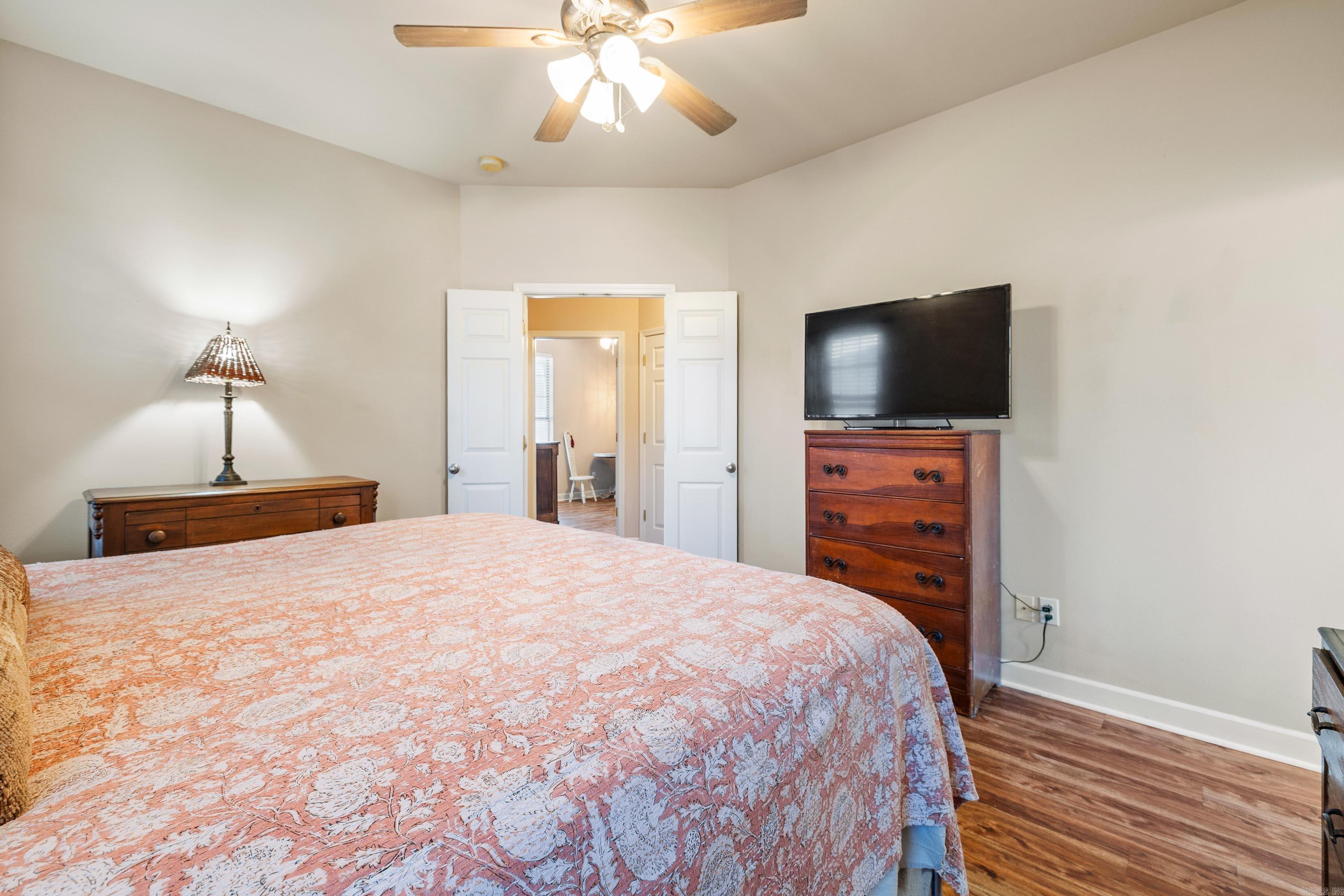 WISTERIA VINEYARD - Residential