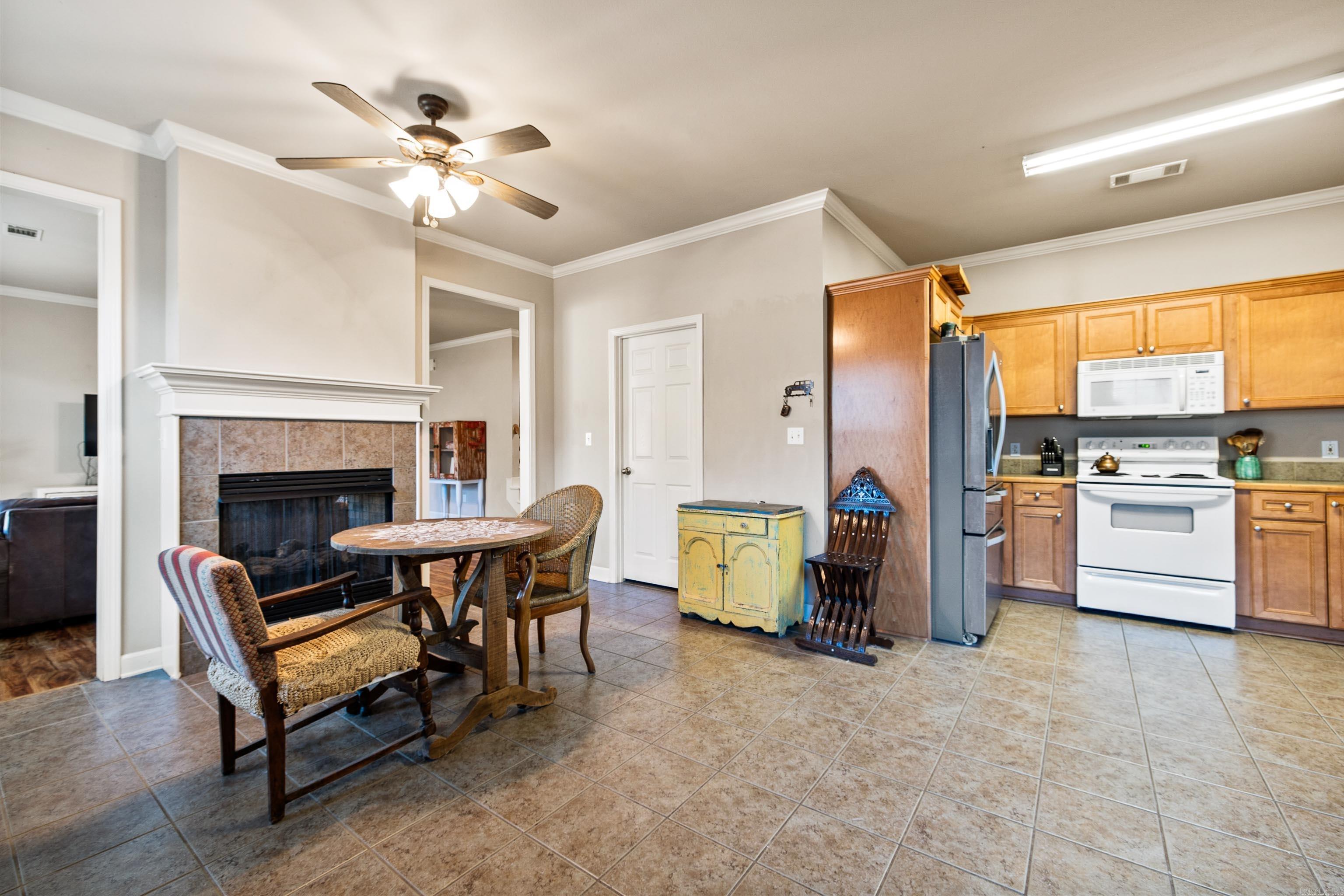 WISTERIA VINEYARD - Residential