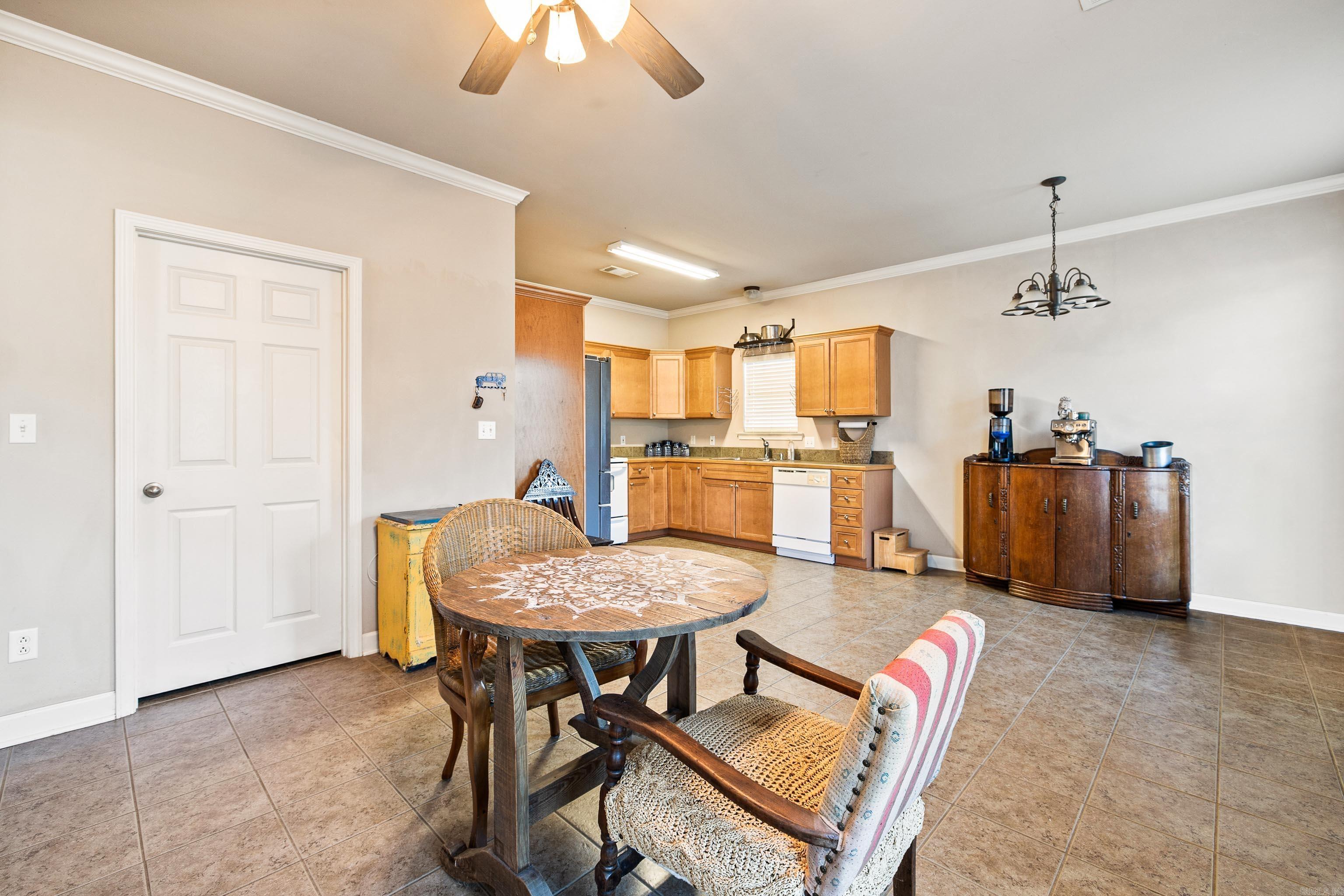 WISTERIA VINEYARD - Residential