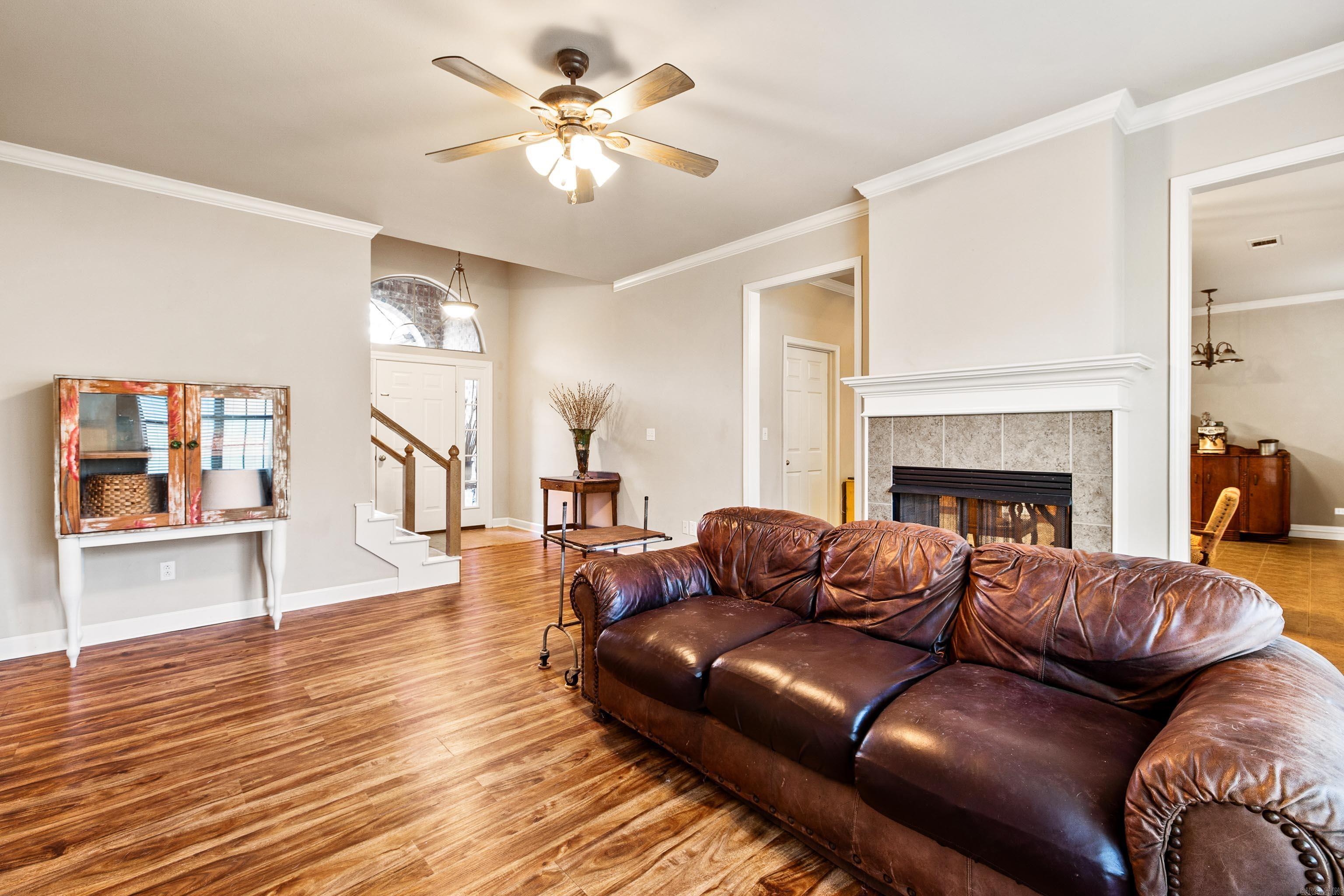 WISTERIA VINEYARD - Residential