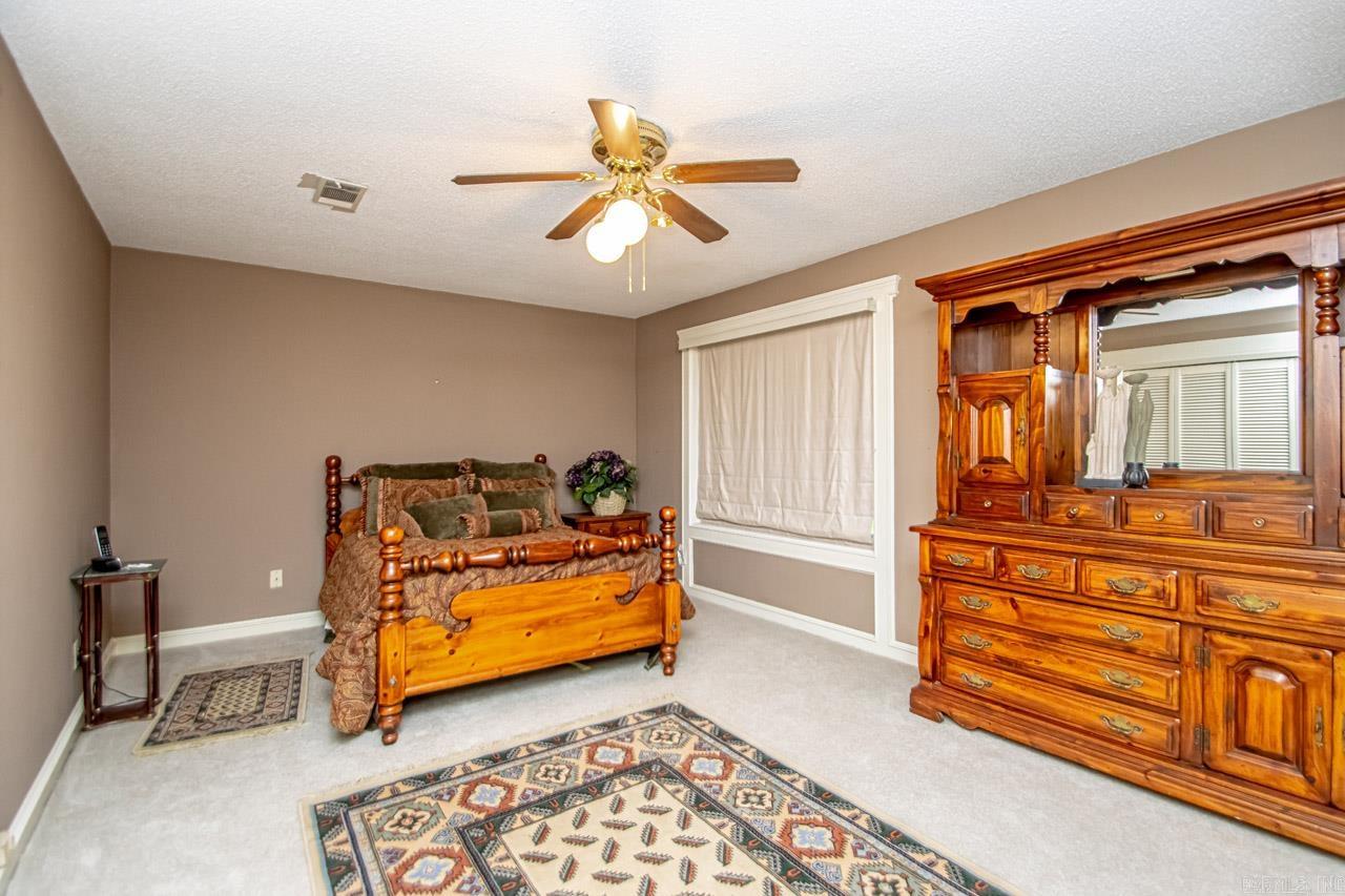 COUNTRY CLUB PARK - Residential