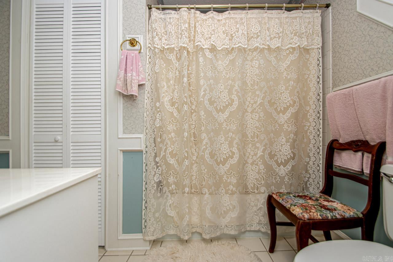 COUNTRY CLUB PARK - Residential