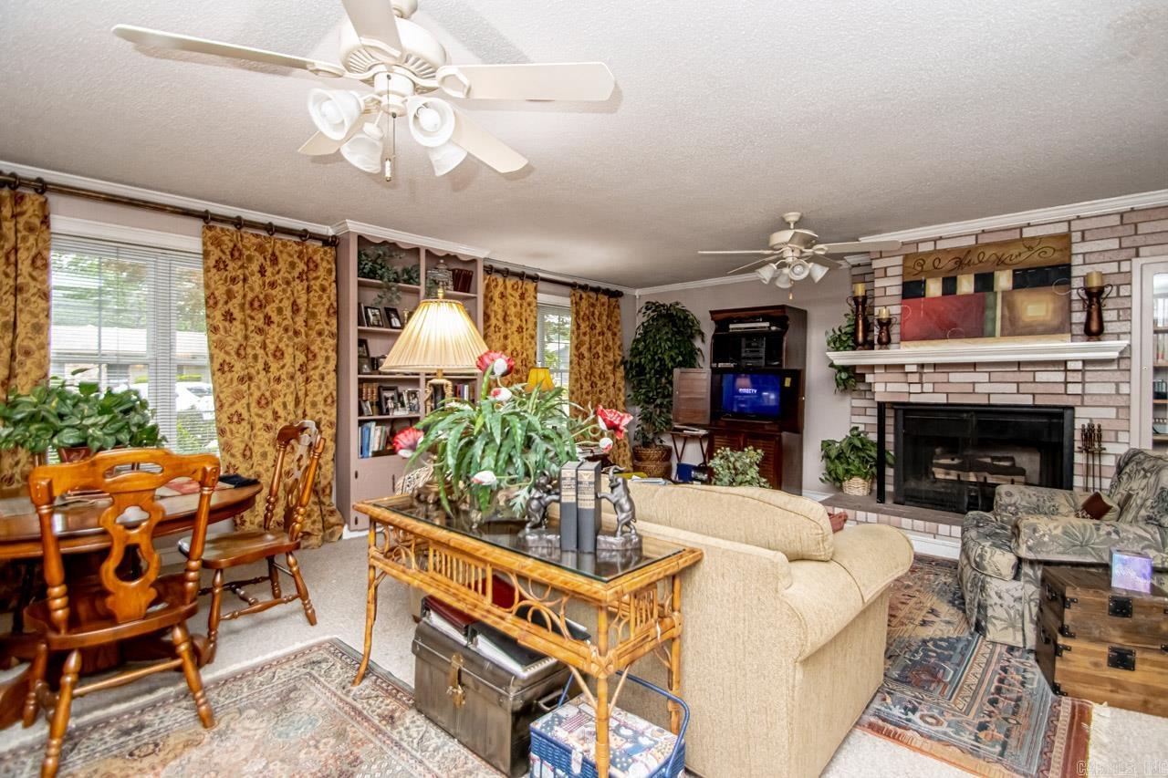 COUNTRY CLUB PARK - Residential