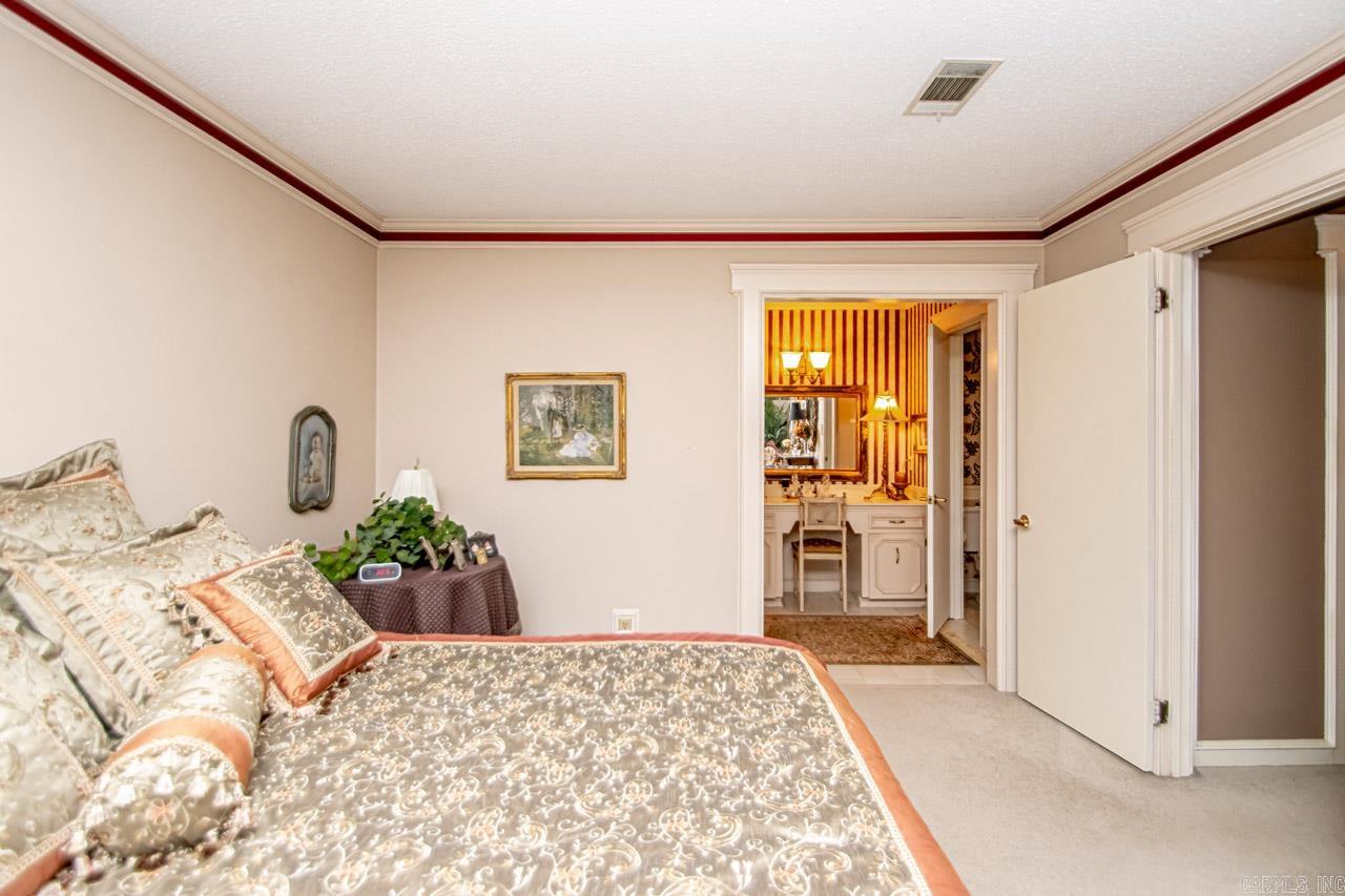 COUNTRY CLUB PARK - Residential