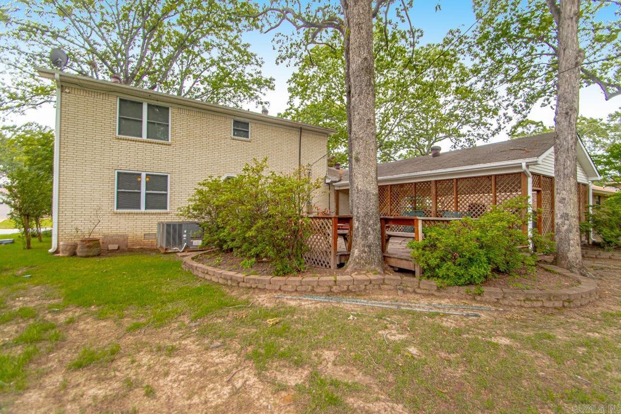 COUNTRY CLUB PARK - Residential