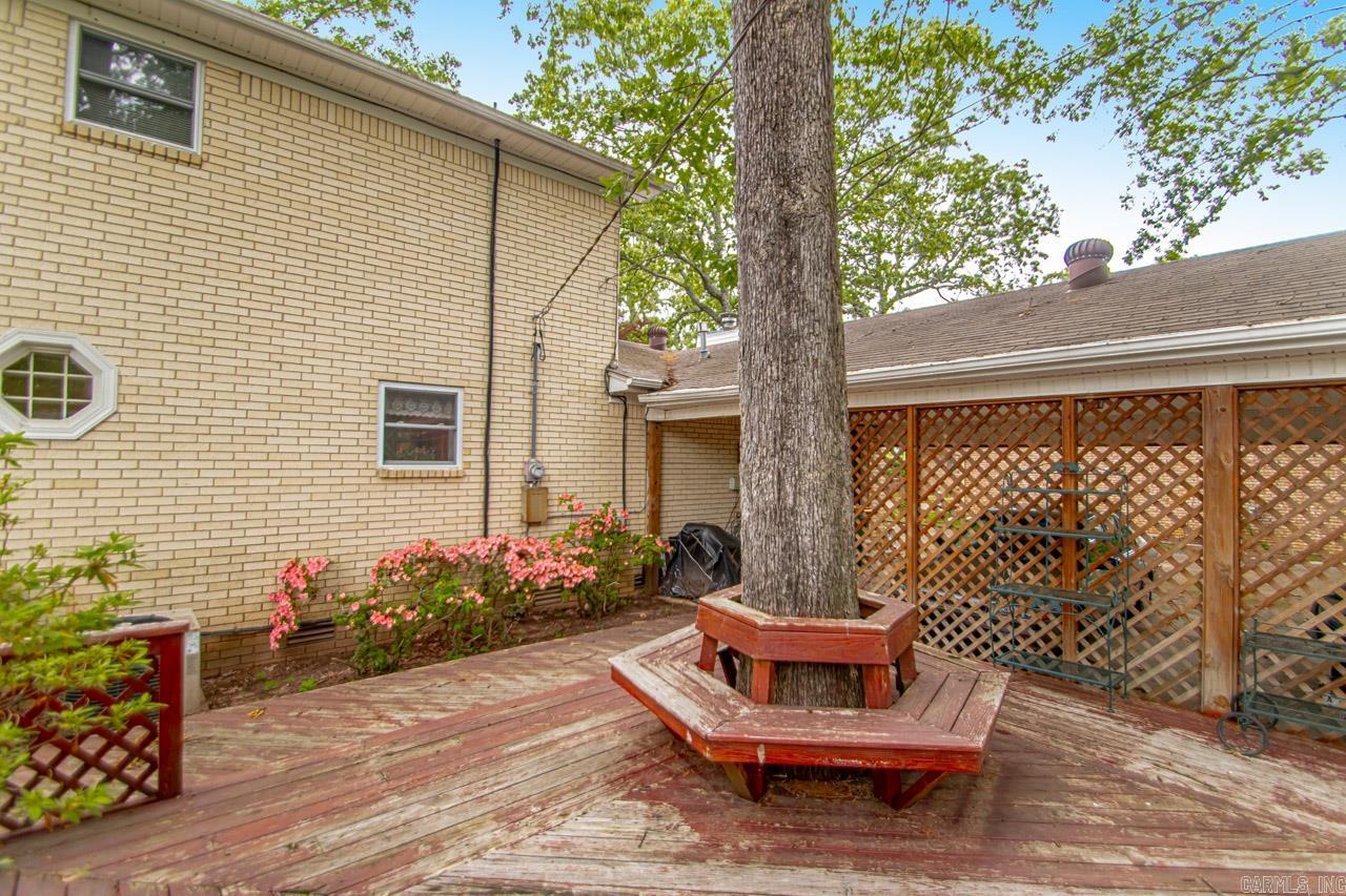 COUNTRY CLUB PARK - Residential