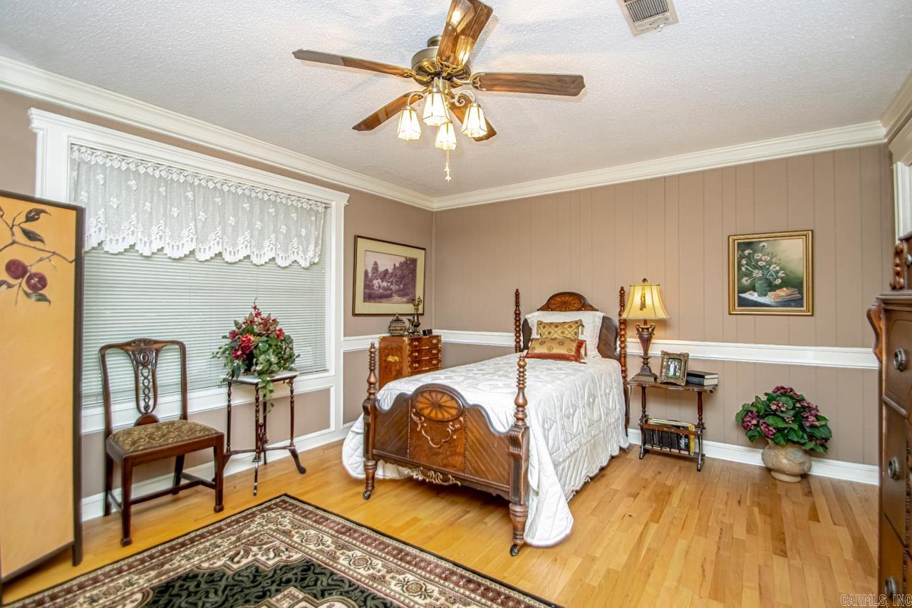 COUNTRY CLUB PARK - Residential