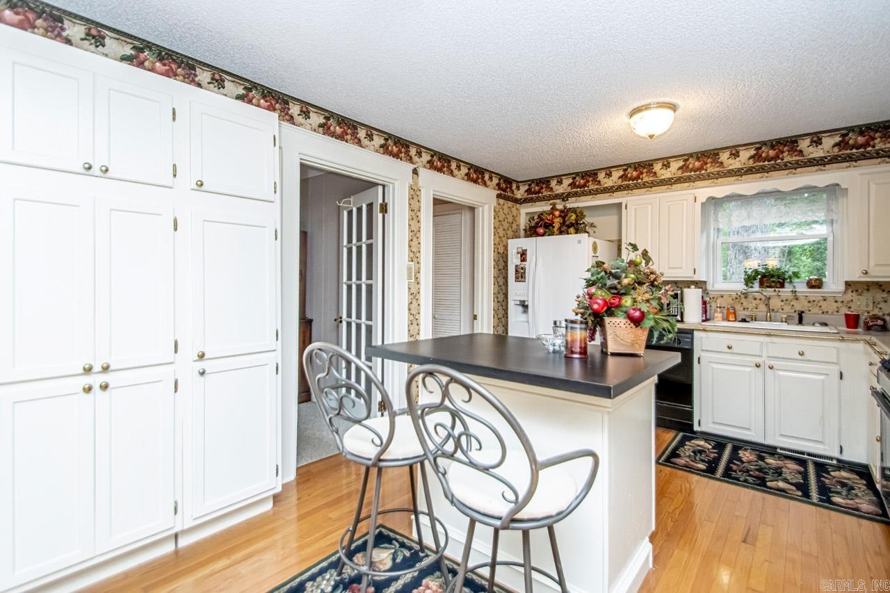 COUNTRY CLUB PARK - Residential