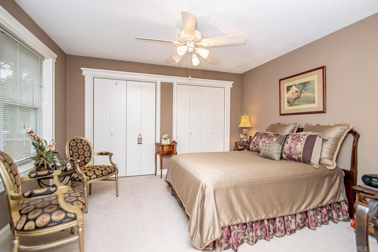 COUNTRY CLUB PARK - Residential