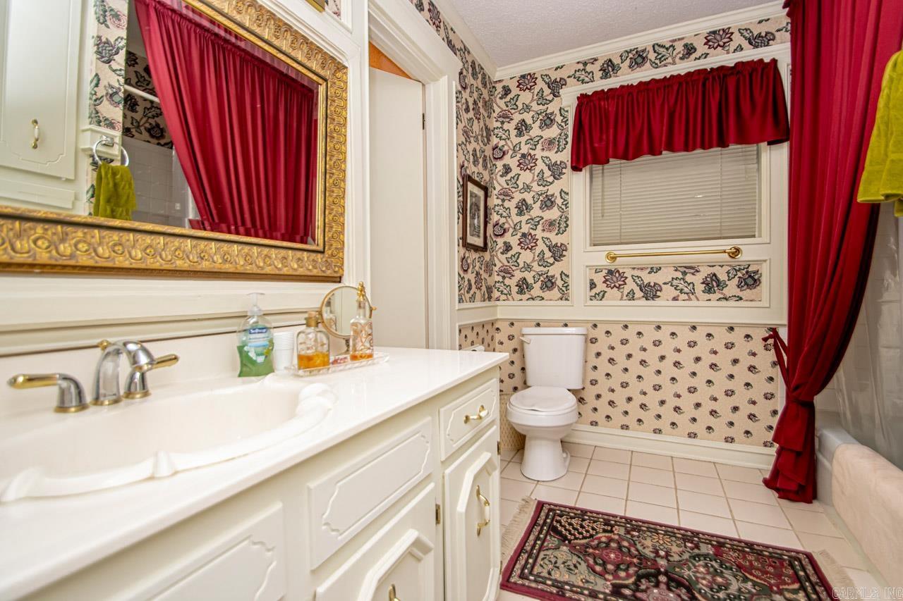 COUNTRY CLUB PARK - Residential