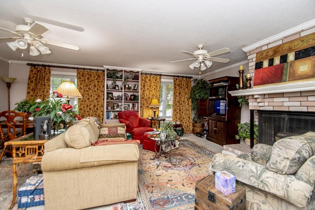 COUNTRY CLUB PARK - Residential