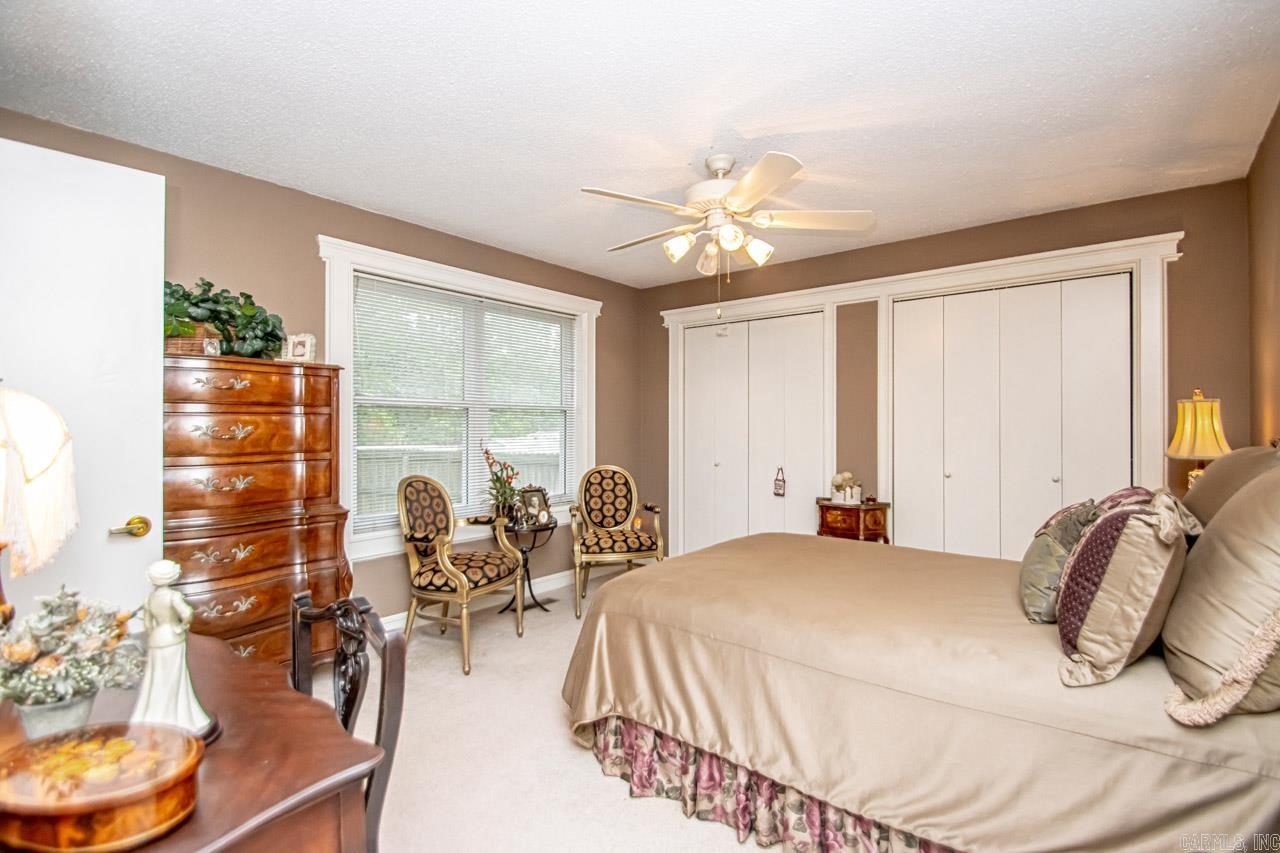 COUNTRY CLUB PARK - Residential