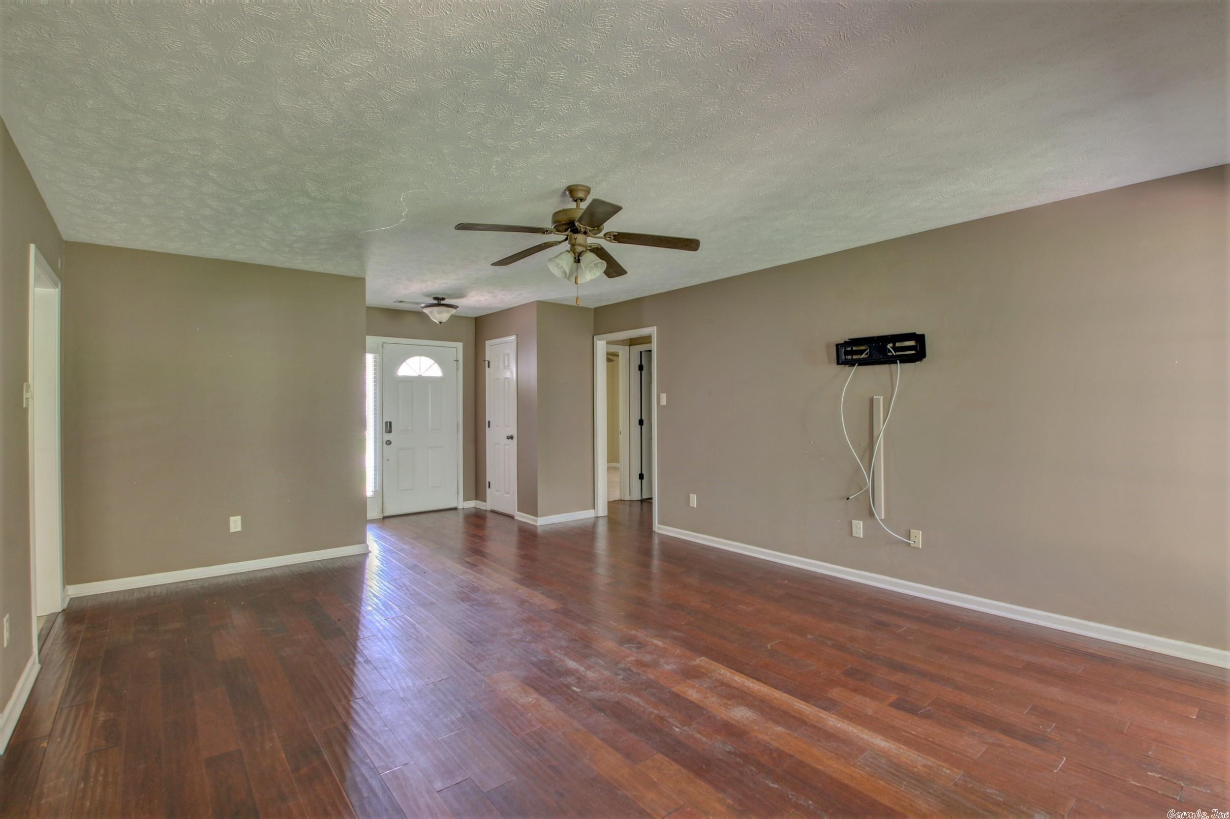 WILLOW LAKE - Residential