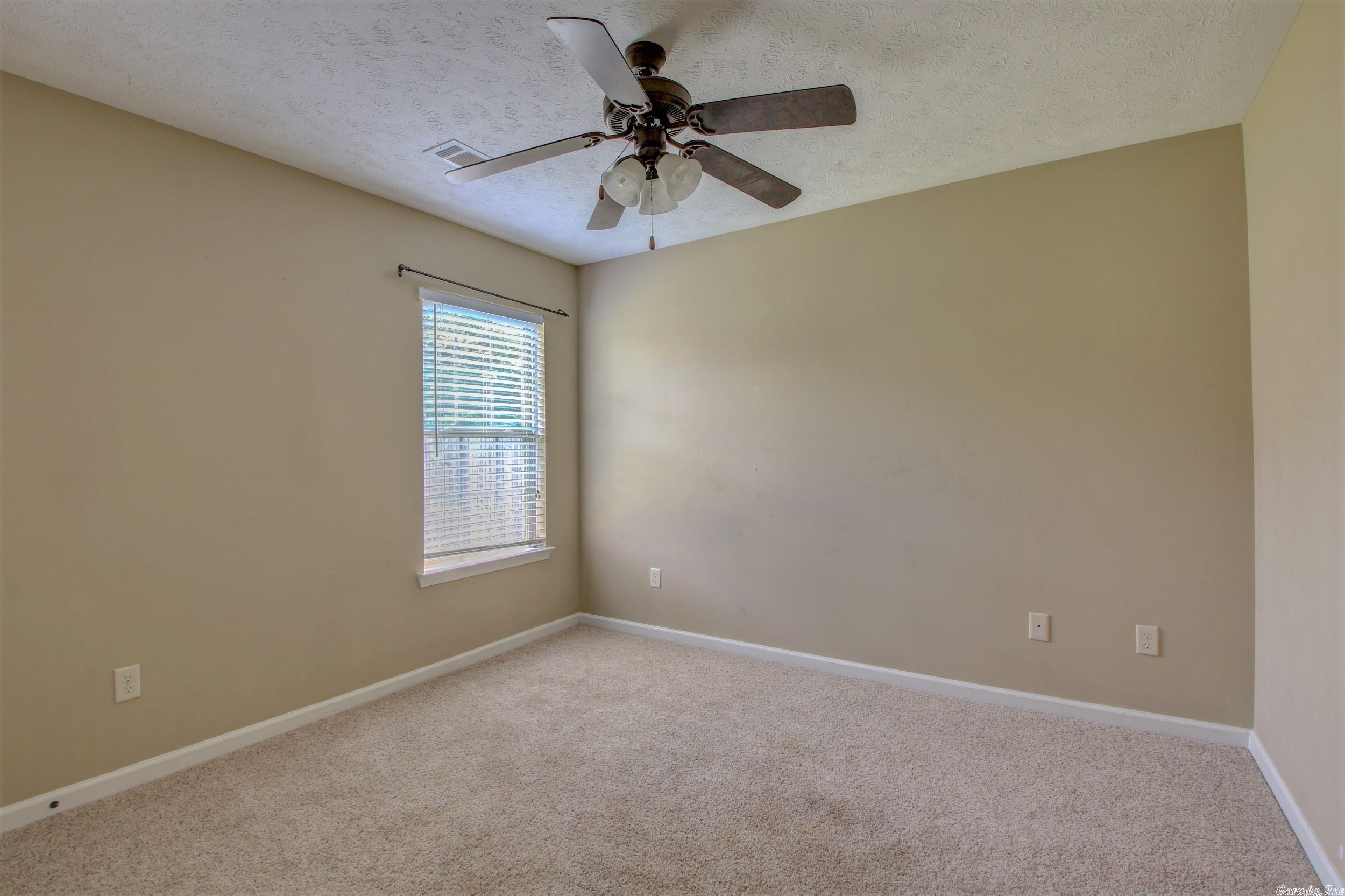 WILLOW LAKE - Residential