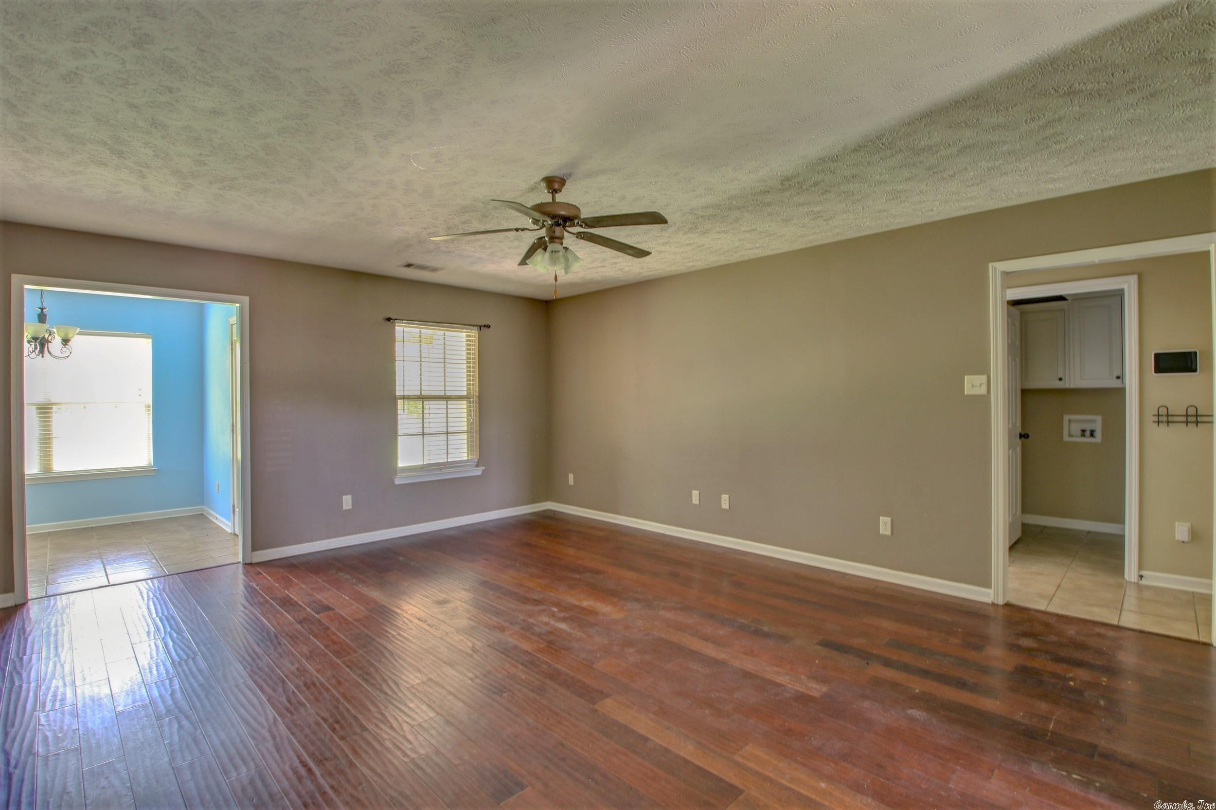 WILLOW LAKE - Residential