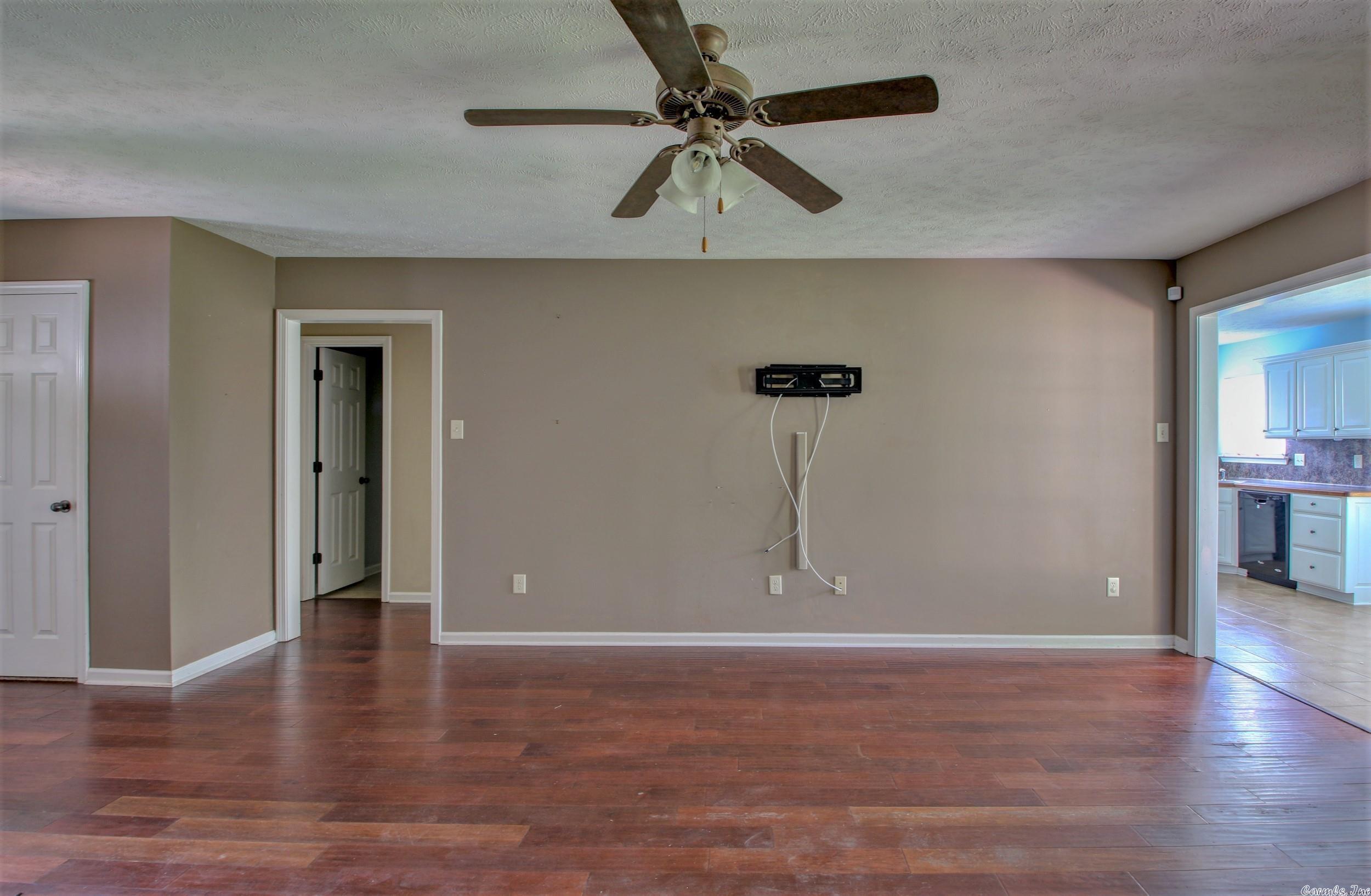 WILLOW LAKE - Residential