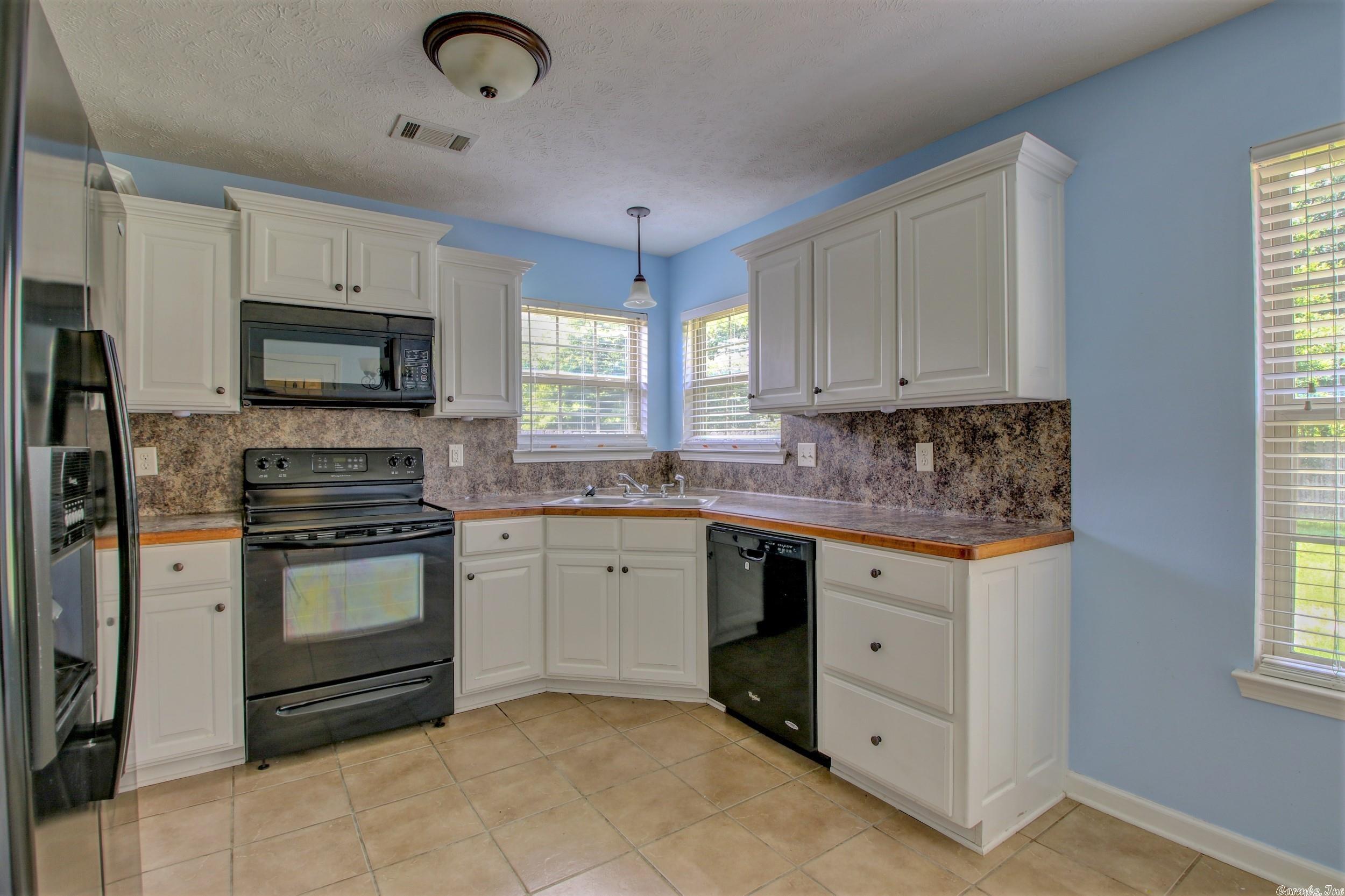 WILLOW LAKE - Residential