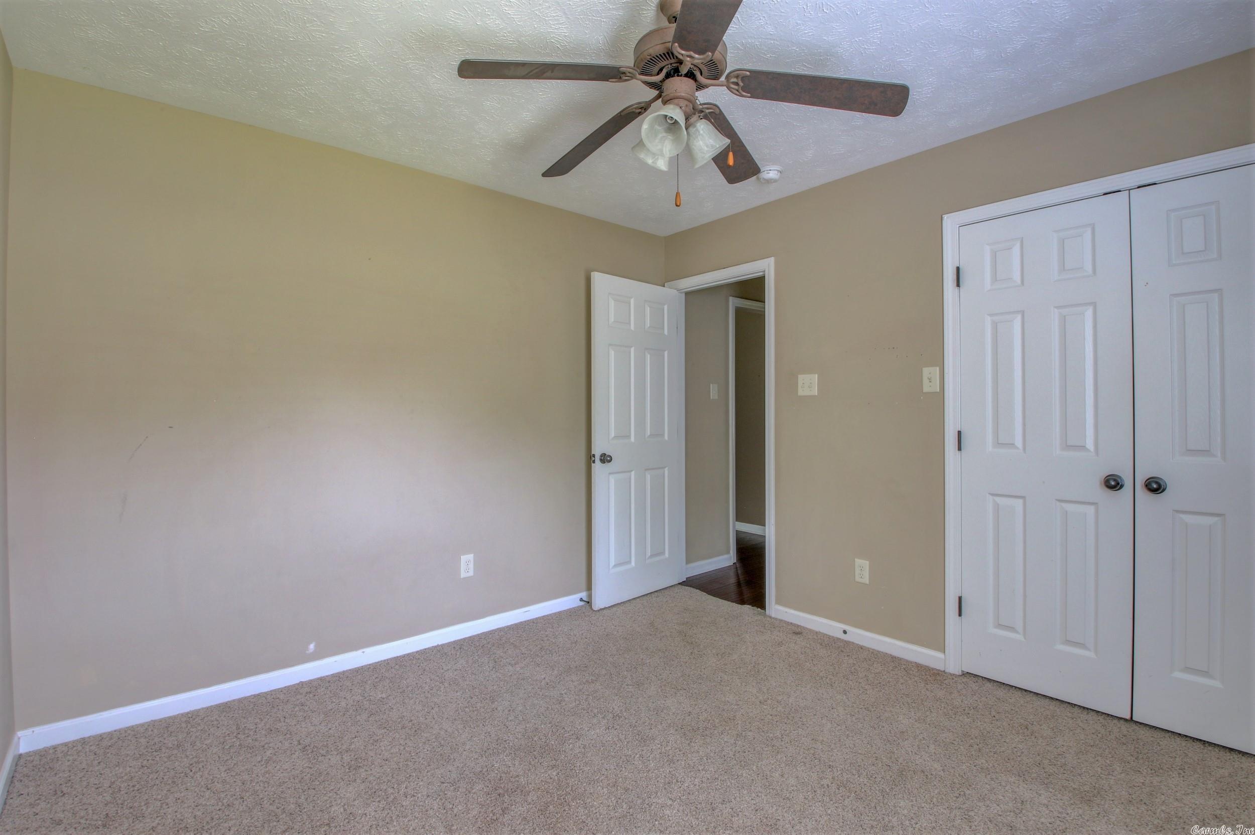 WILLOW LAKE - Residential