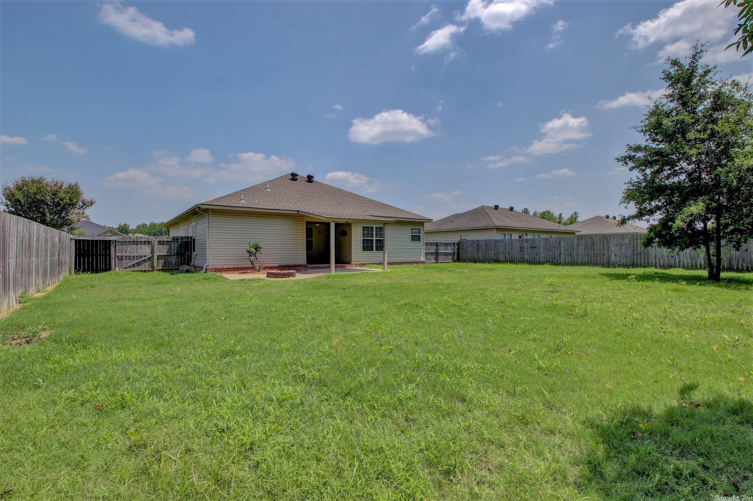 WILLOW LAKE - Residential