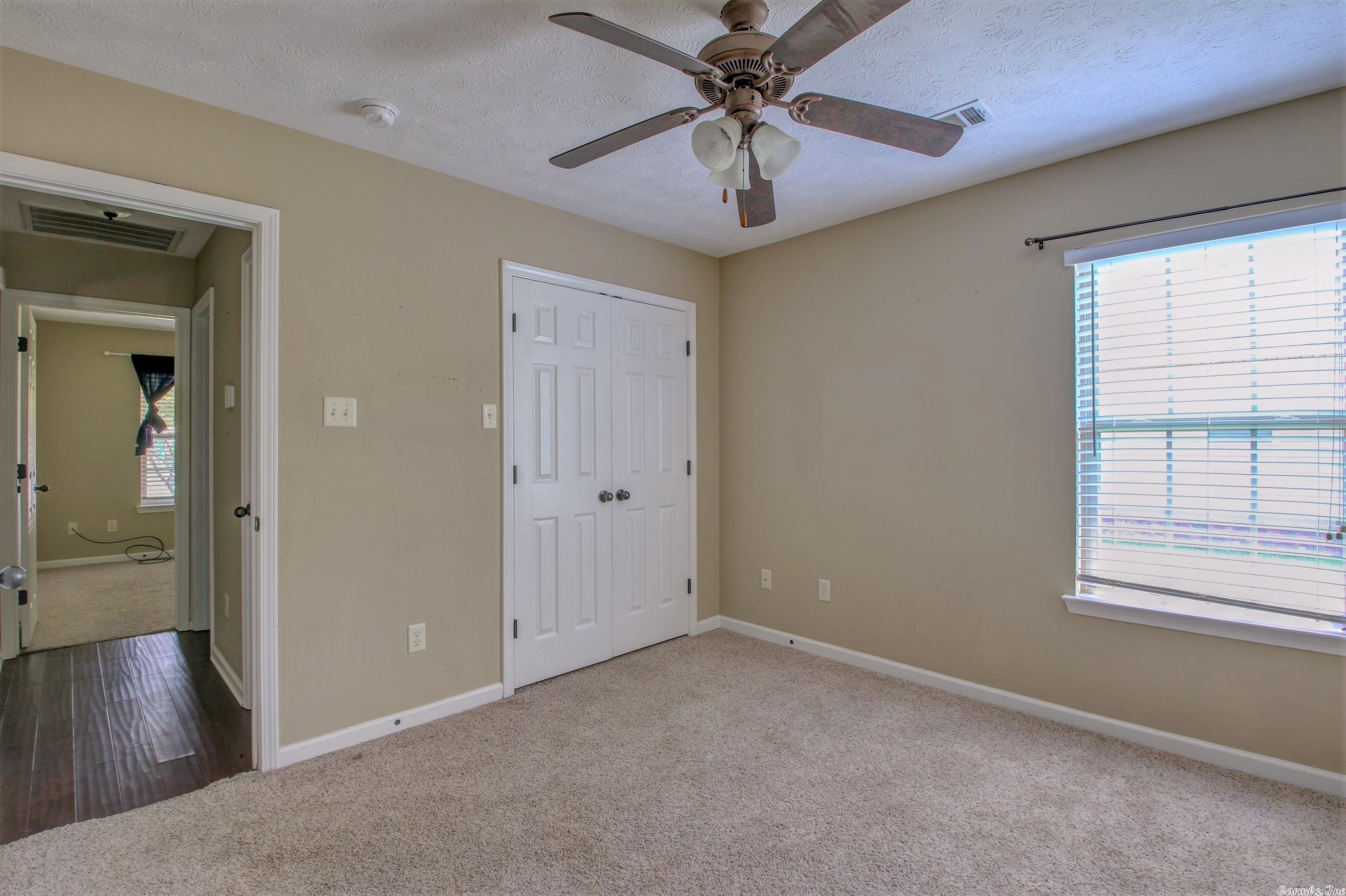 WILLOW LAKE - Residential