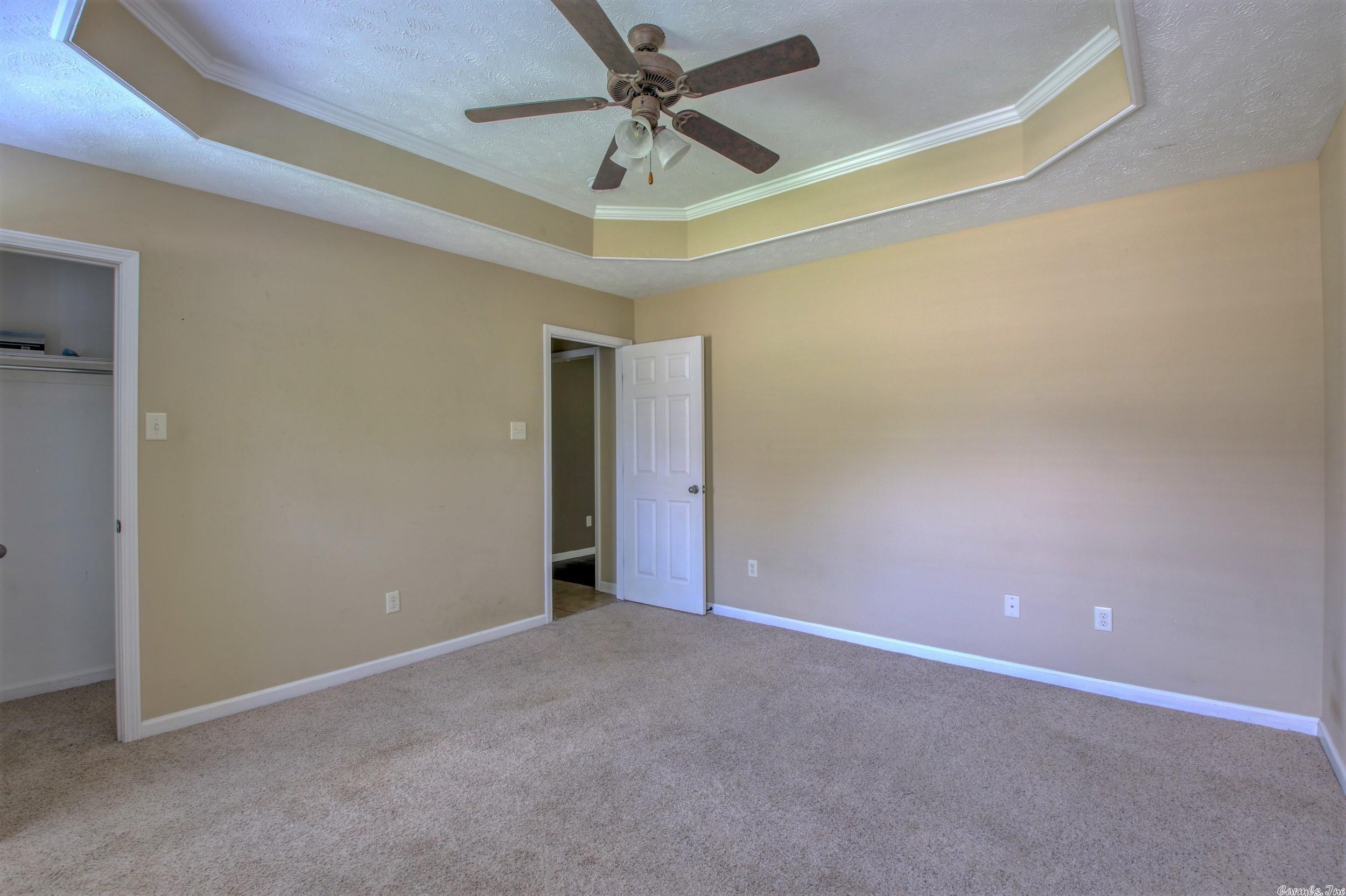 WILLOW LAKE - Residential