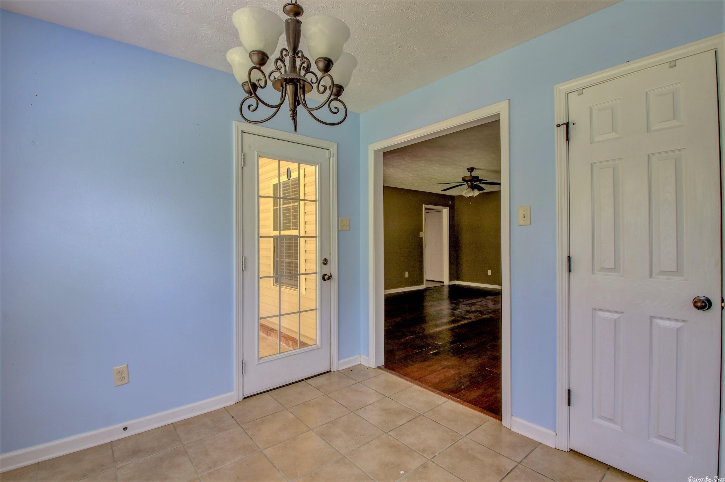 WILLOW LAKE - Residential