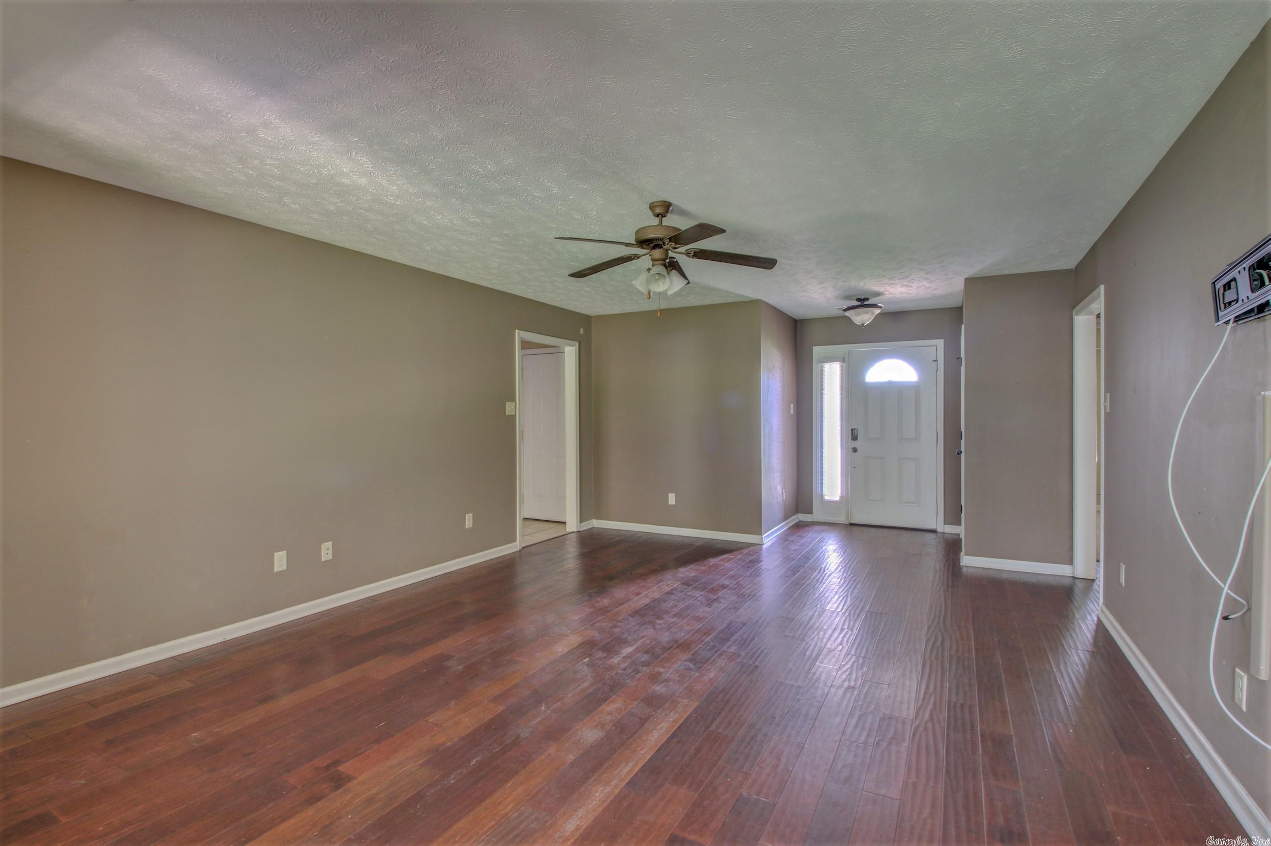 WILLOW LAKE - Residential