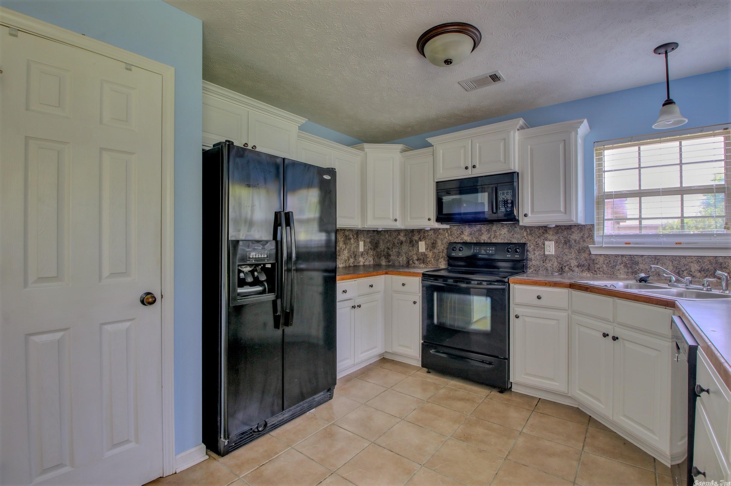 WILLOW LAKE - Residential