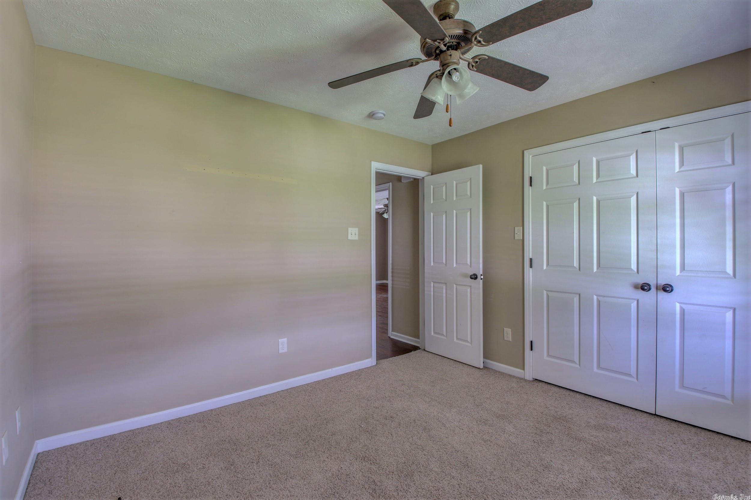 WILLOW LAKE - Residential