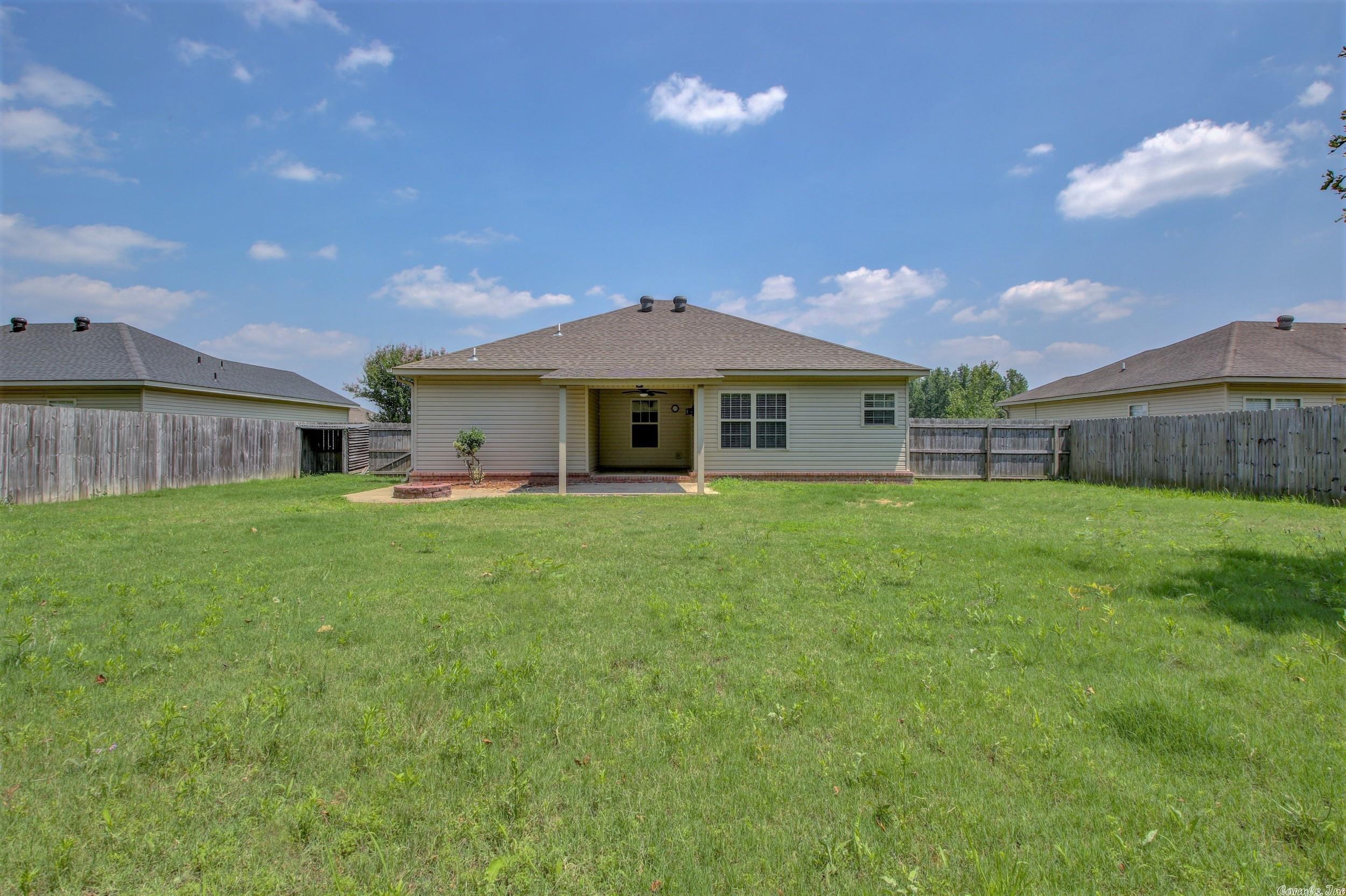 WILLOW LAKE - Residential