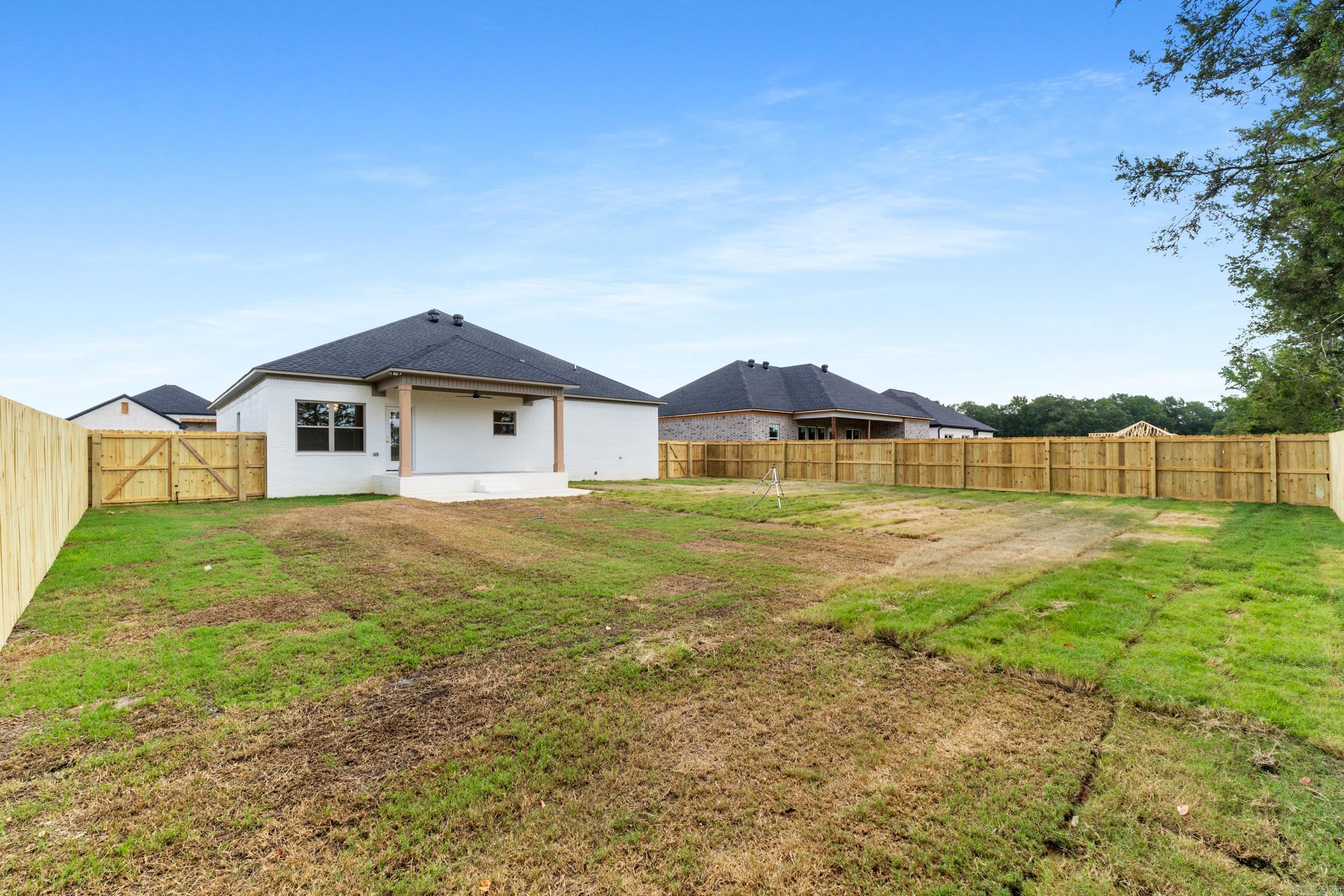 EAST MEADOW - Residential