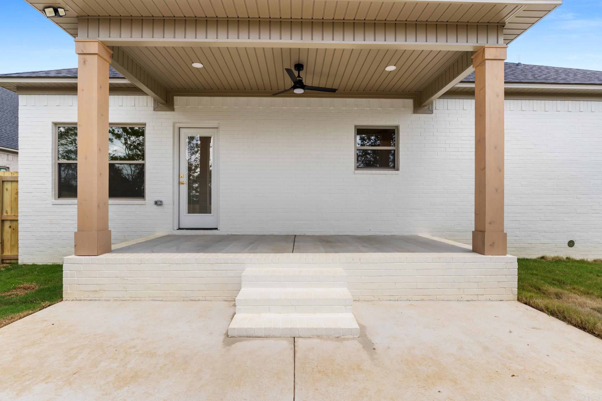 EAST MEADOW - Residential