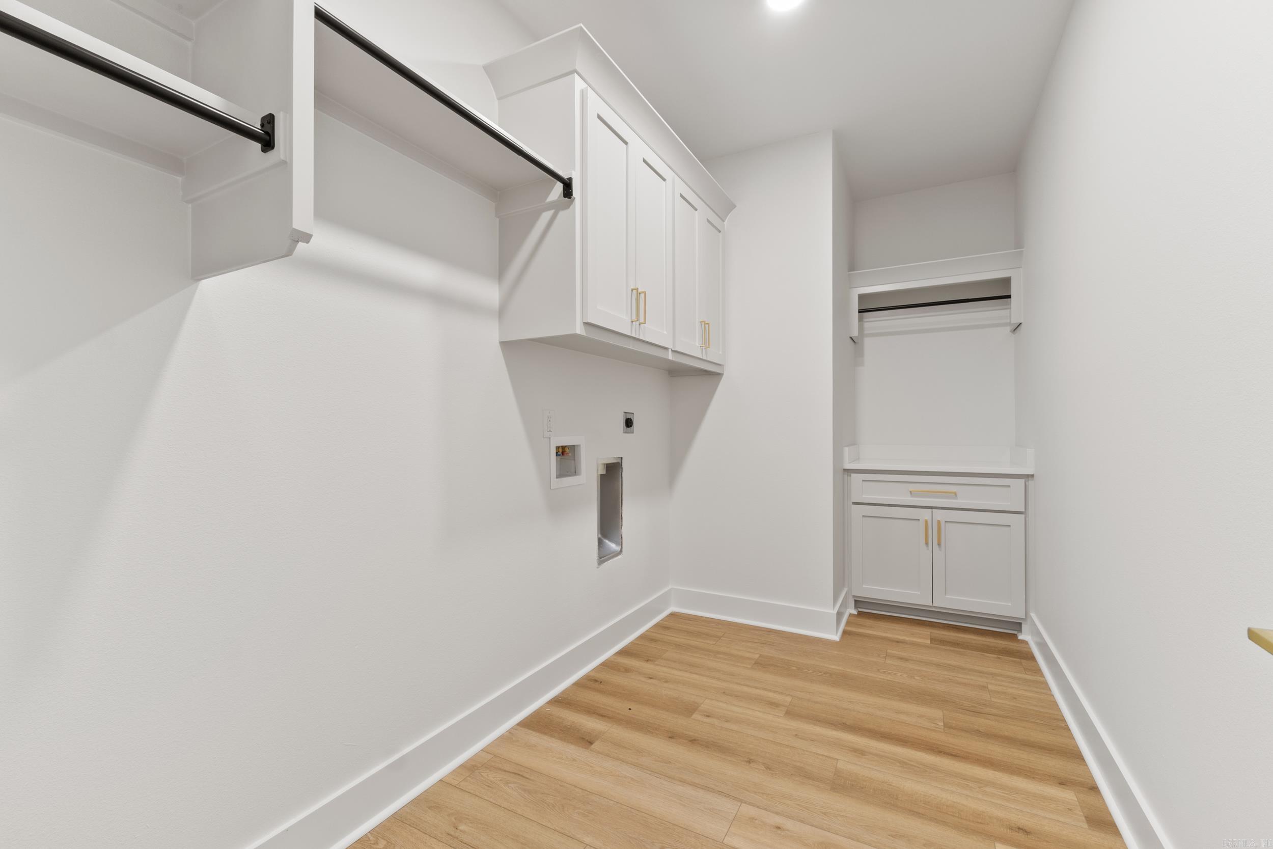 EAST MEADOW - Residential