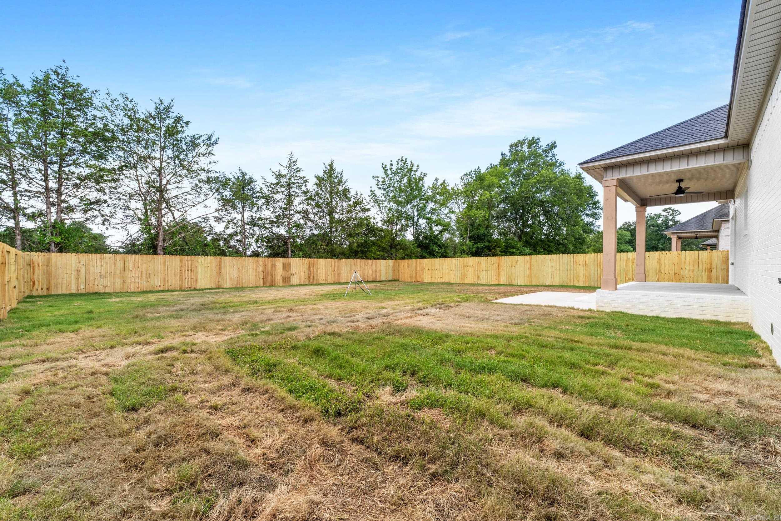 EAST MEADOW - Residential