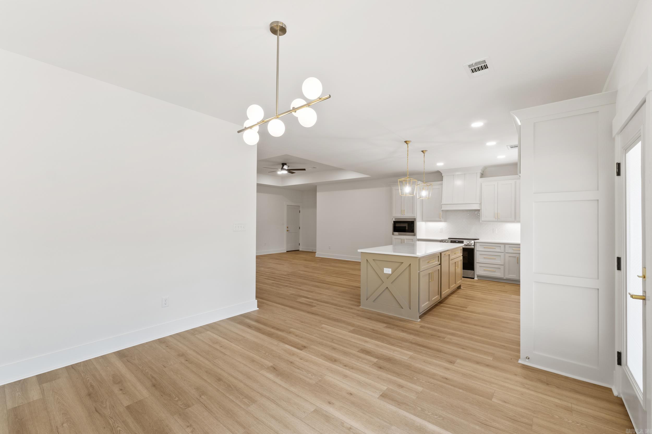 EAST MEADOW - Residential