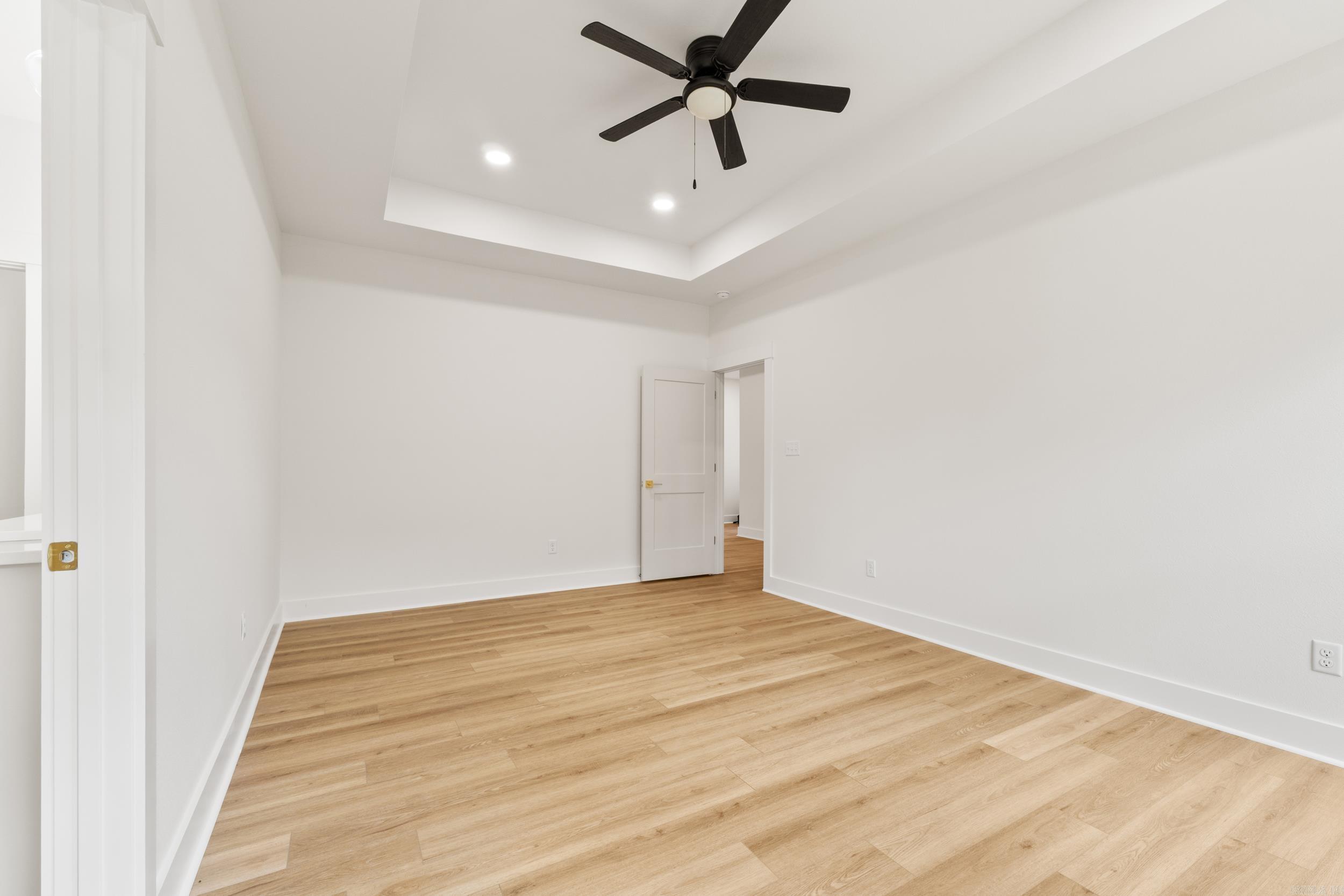 EAST MEADOW - Residential