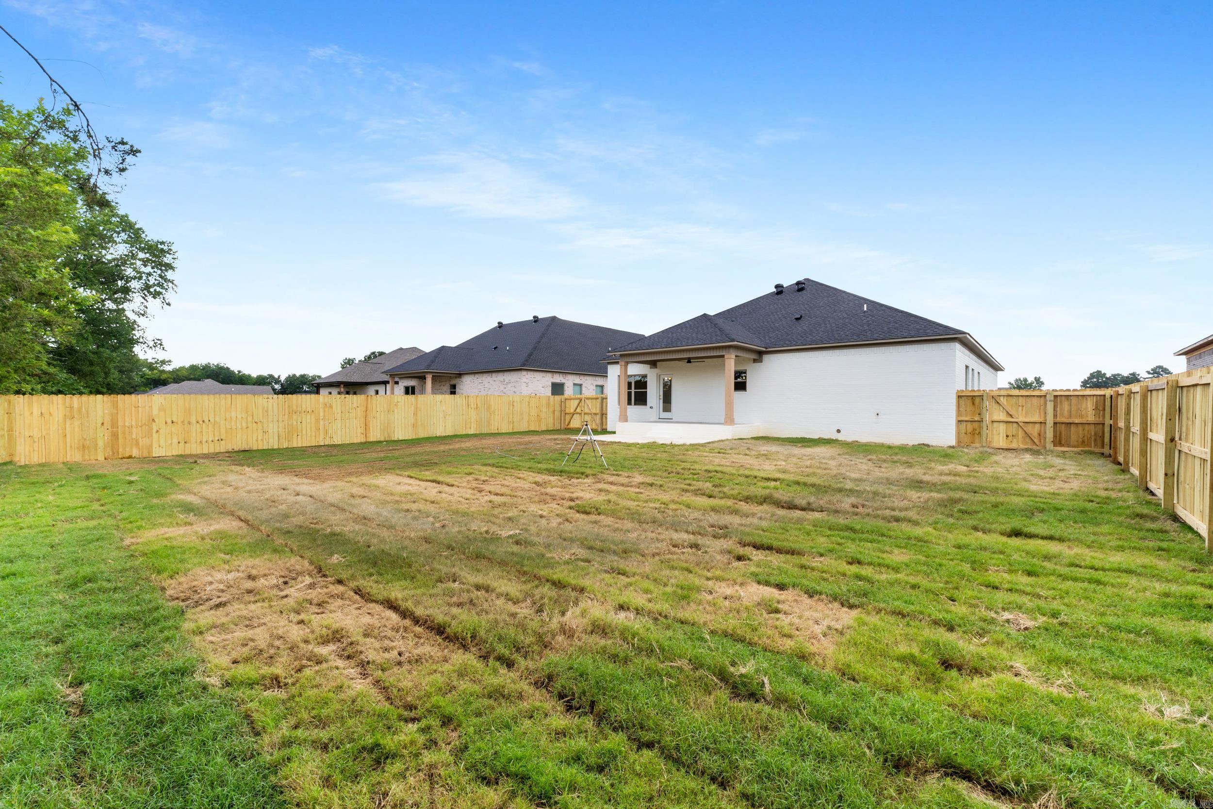 EAST MEADOW - Residential