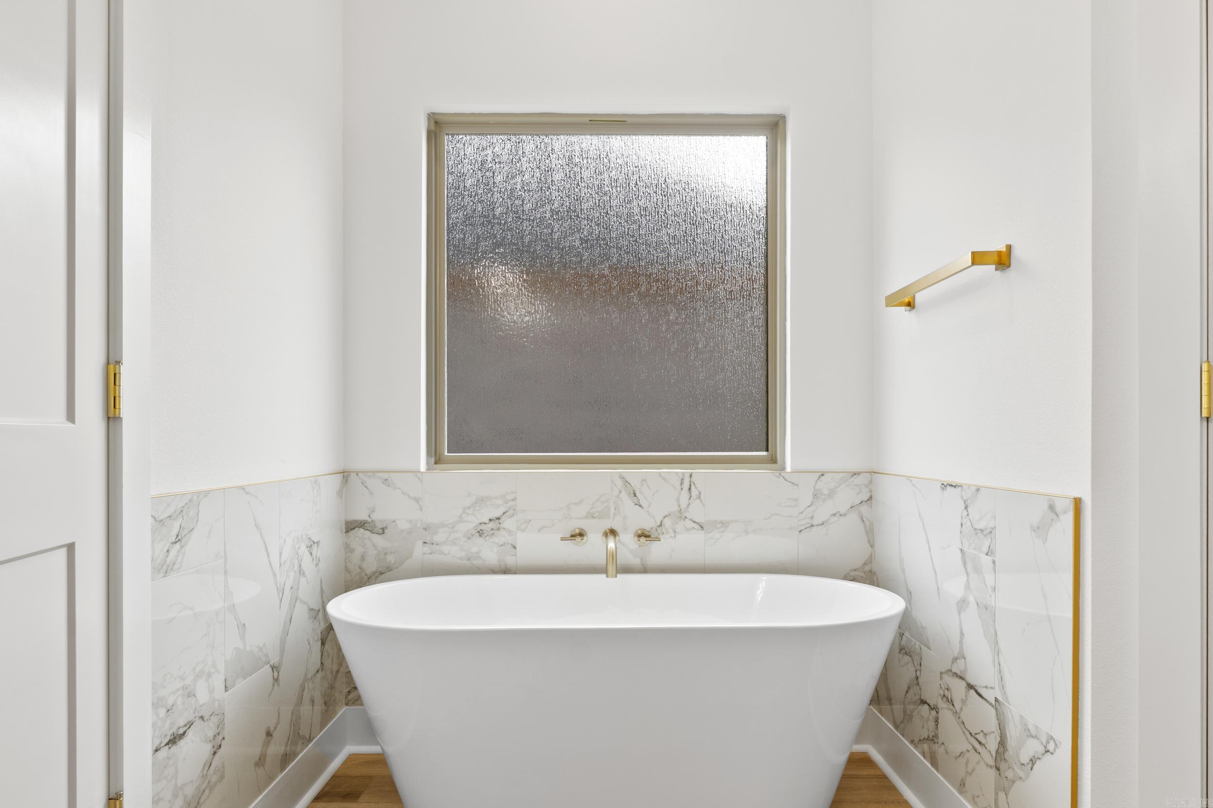 EAST MEADOW - Residential