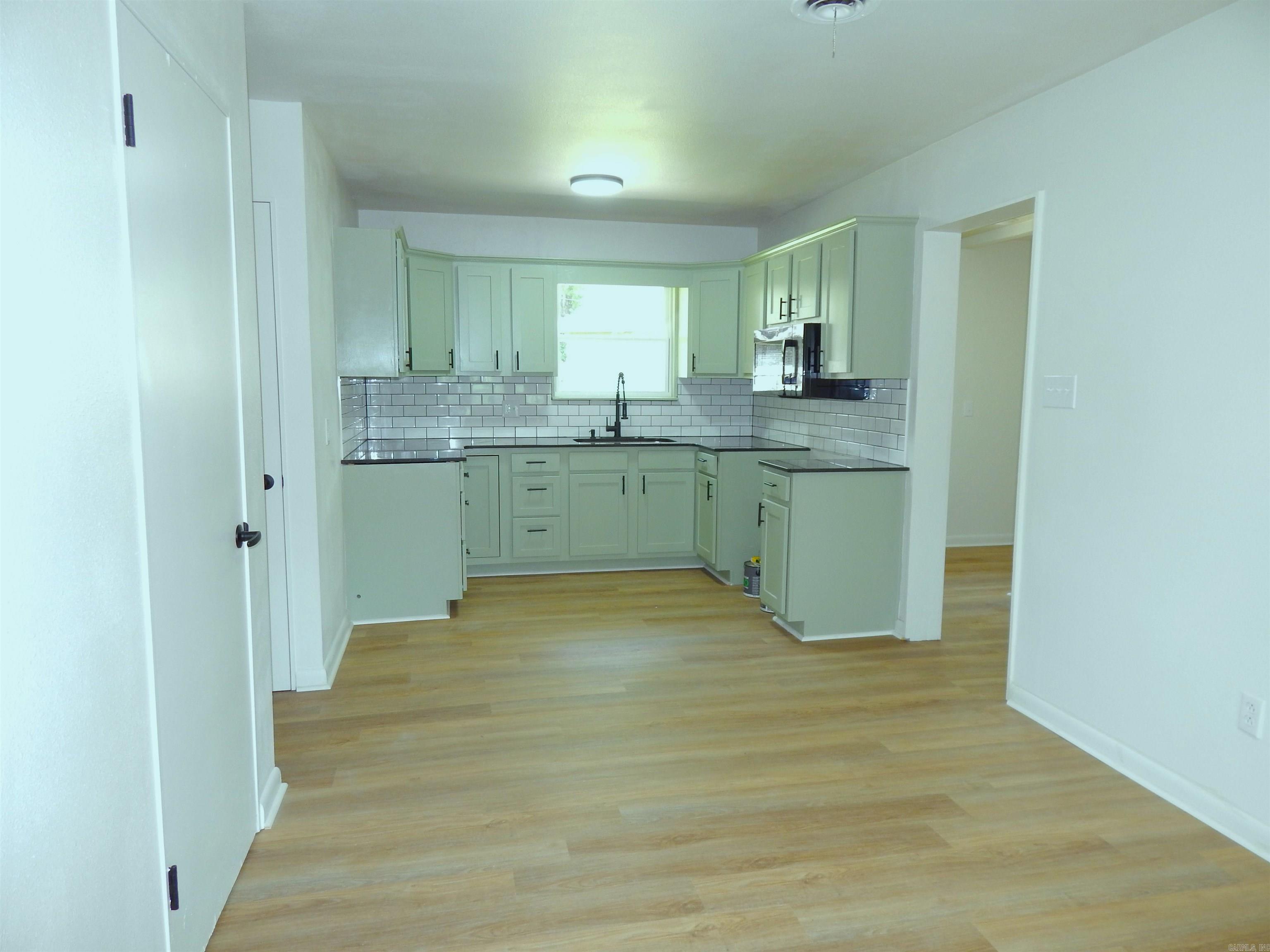 DEERWOOD ADDN - Residential