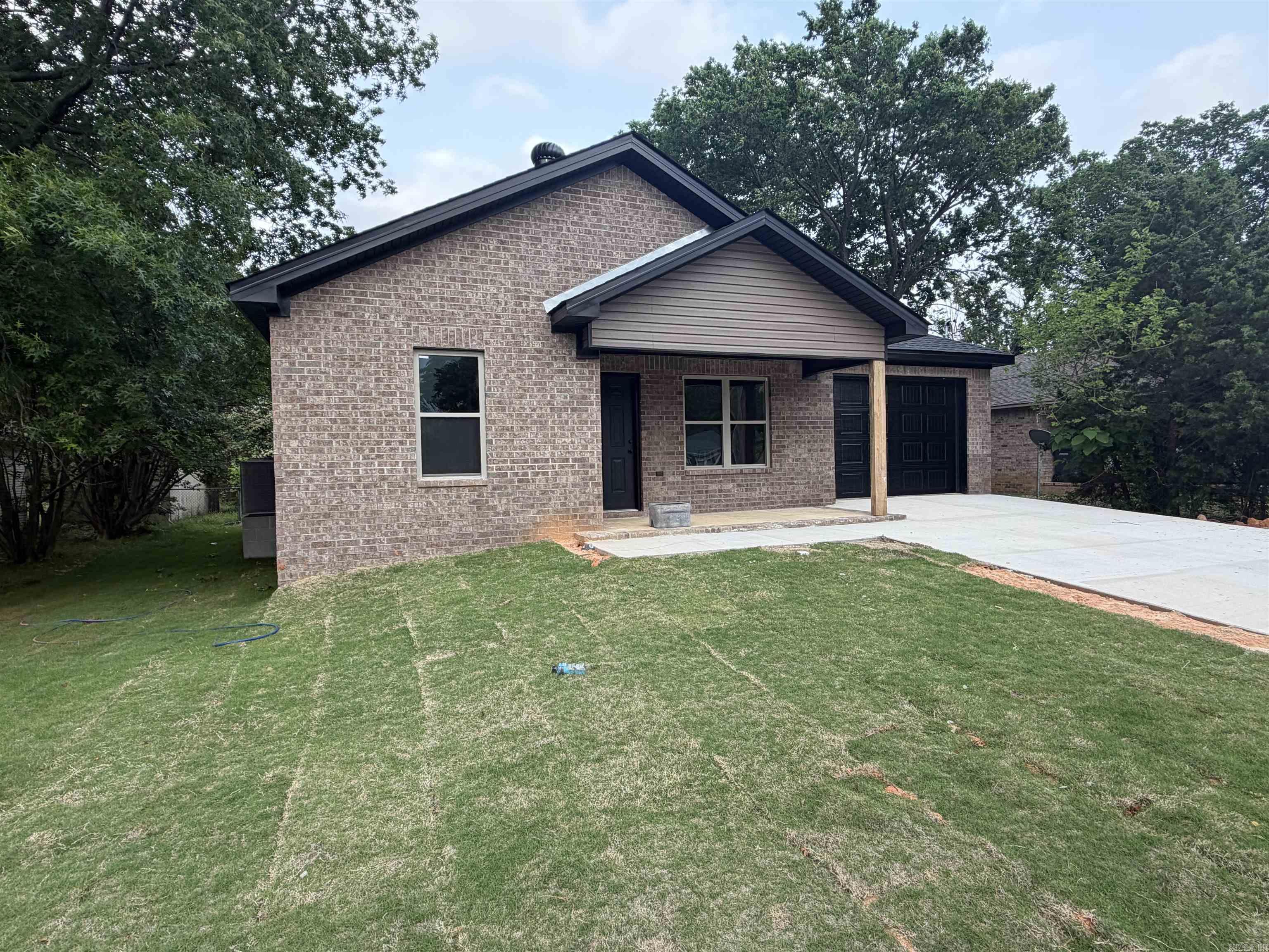 KIECH, EARL 2ND ADD - Residential