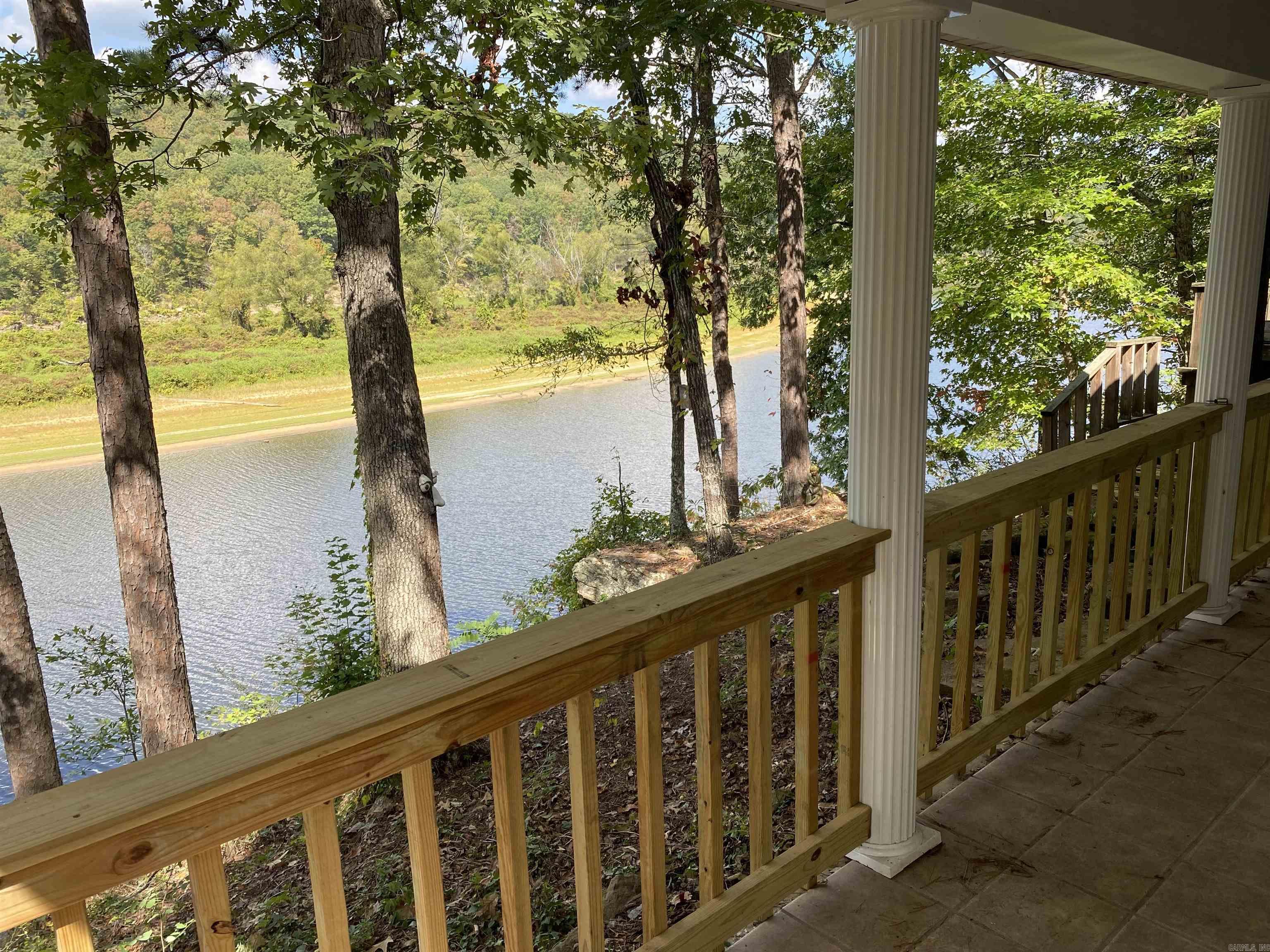 TOMAHAWK VILLAGE - Residential