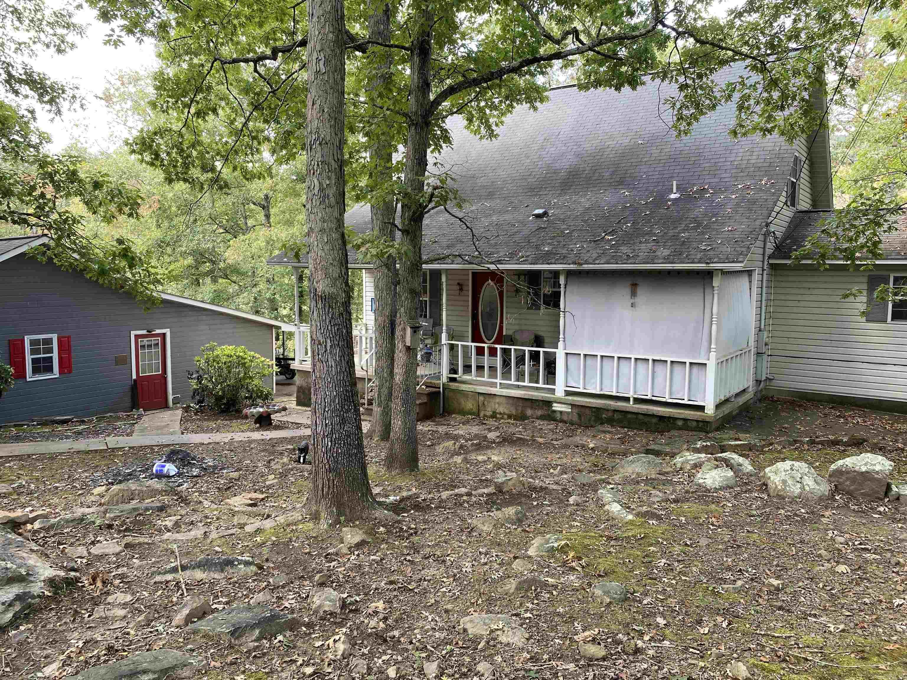 TOMAHAWK VILLAGE - Residential