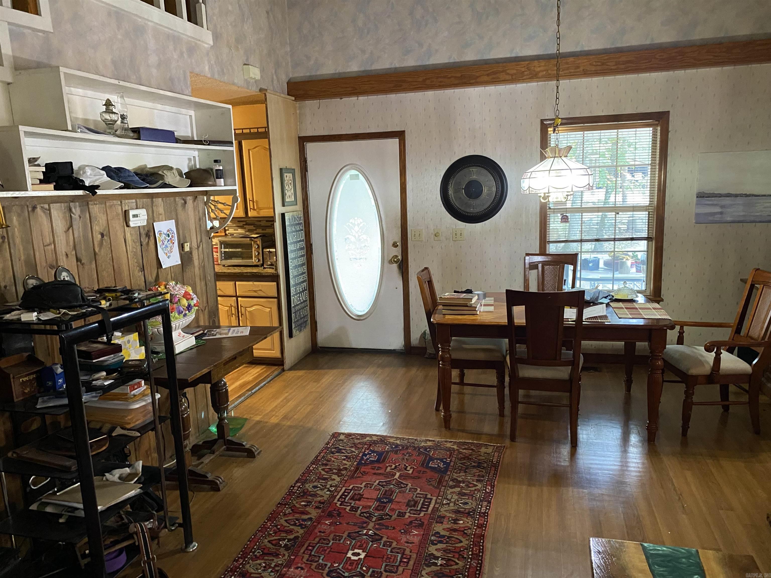 TOMAHAWK VILLAGE - Residential