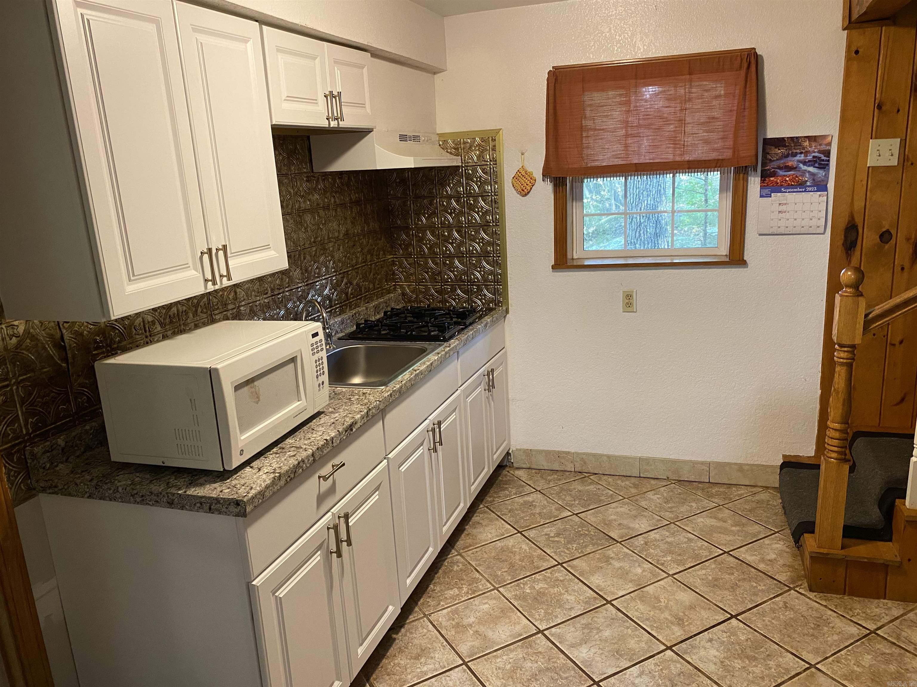 TOMAHAWK VILLAGE - Residential