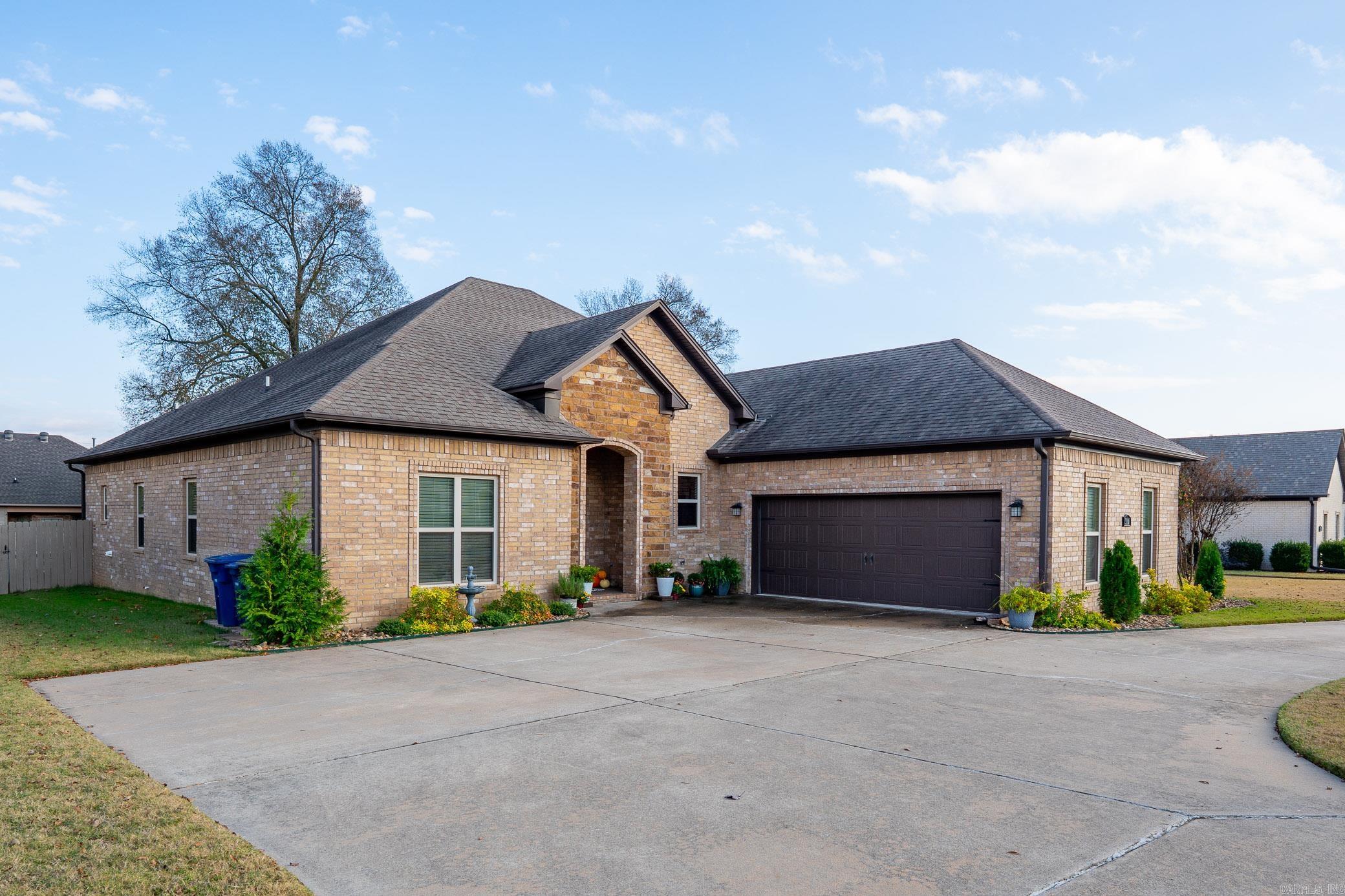 CHAPEL CREEK - Residential