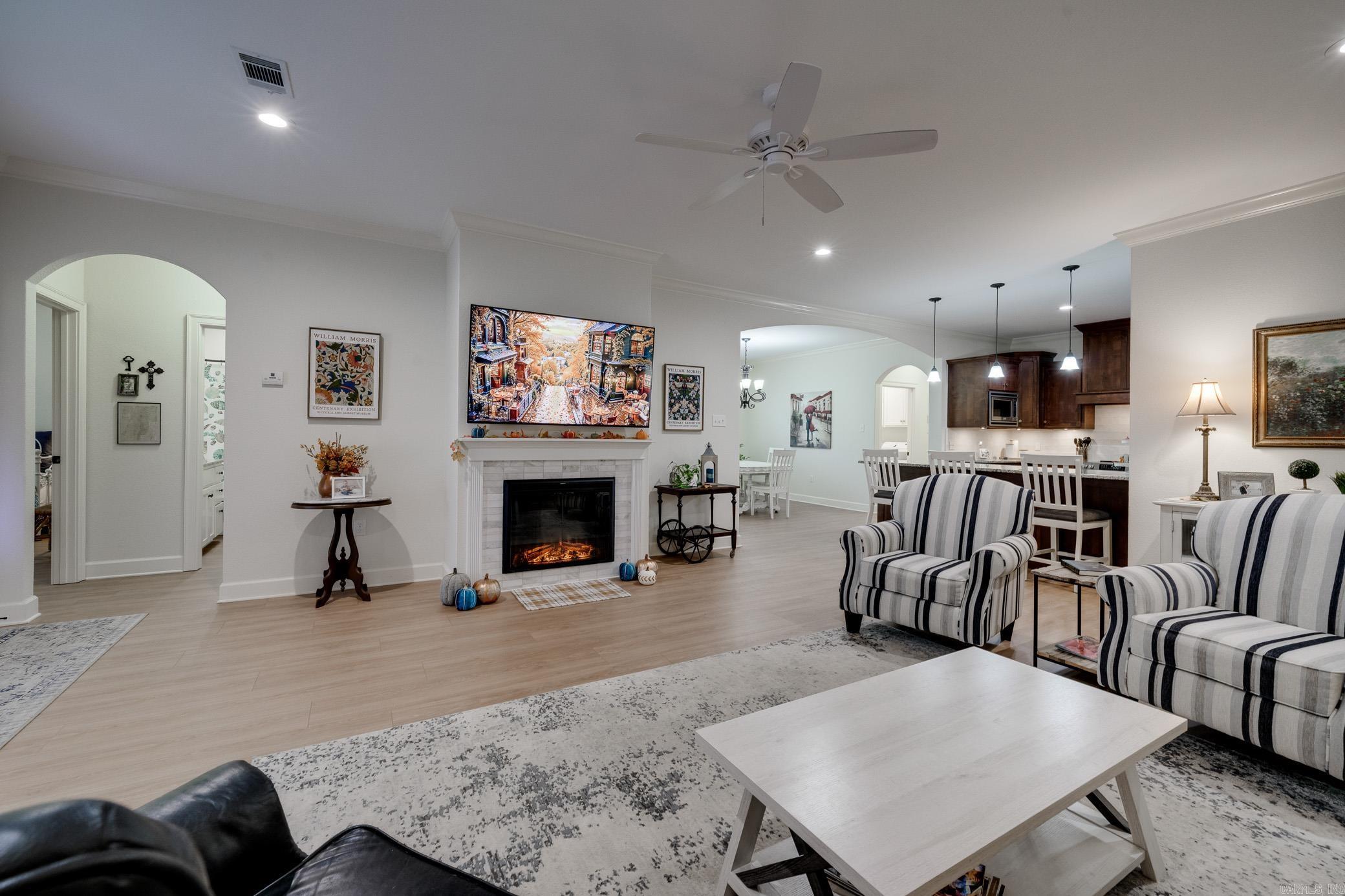 CHAPEL CREEK - Residential