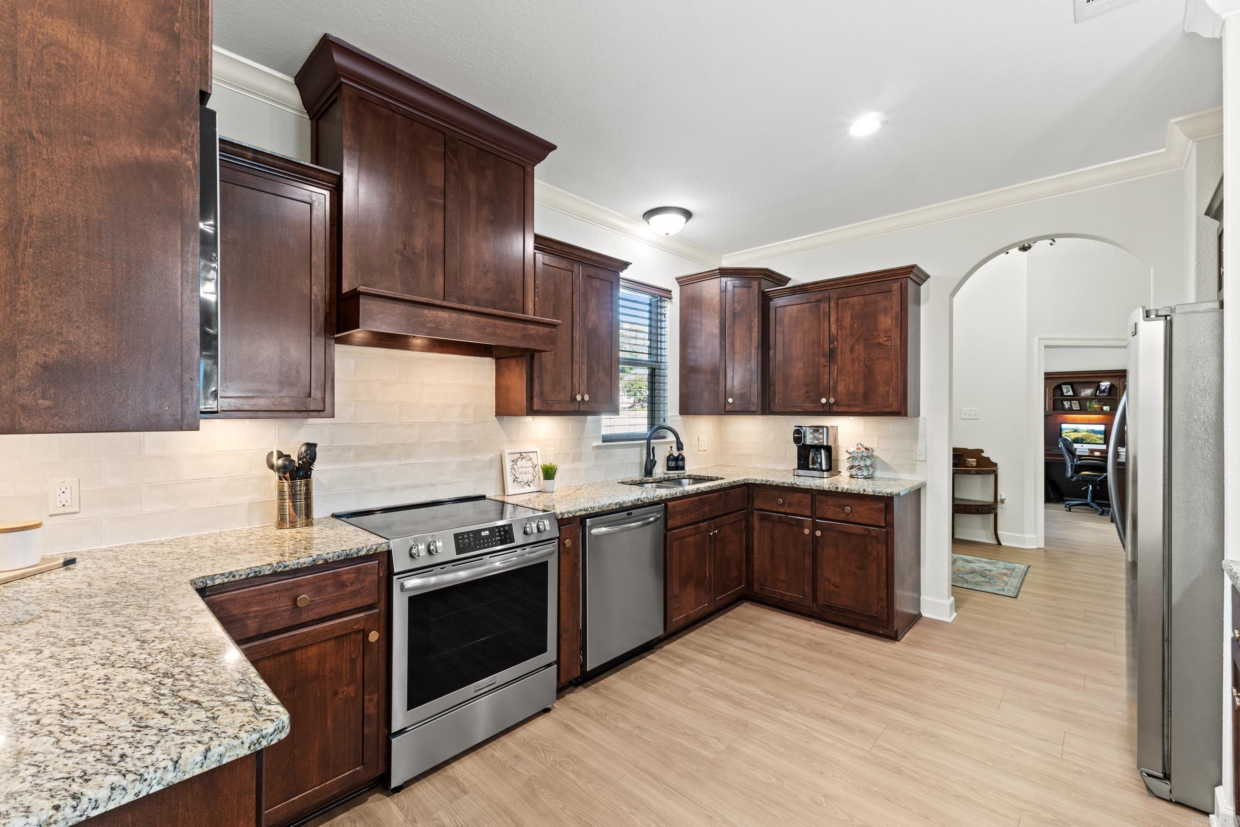 CHAPEL CREEK - Residential