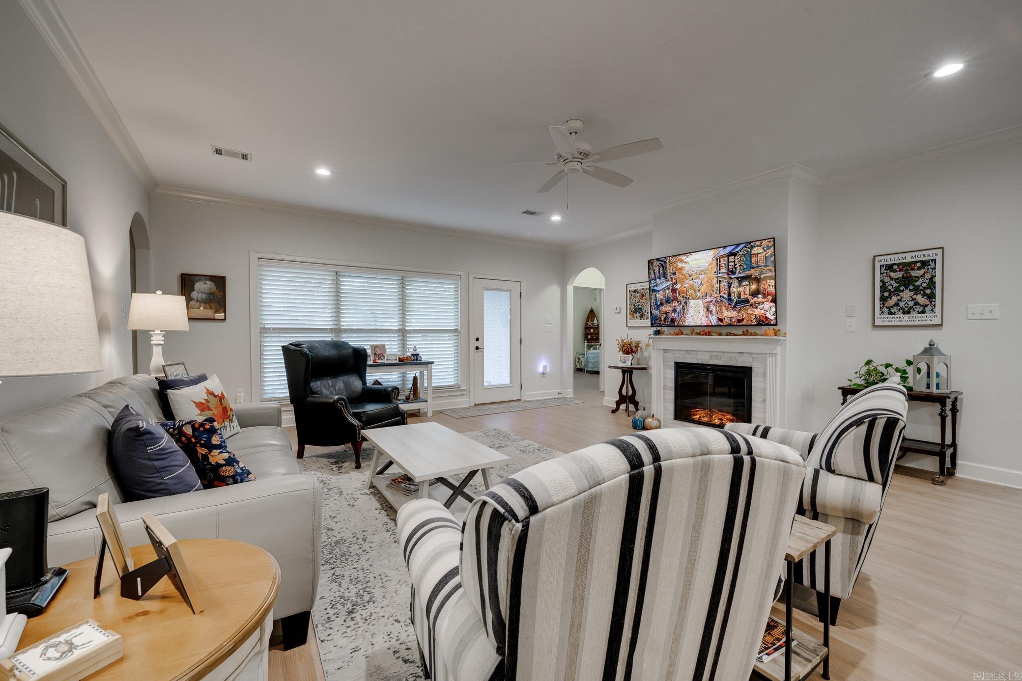 CHAPEL CREEK - Residential