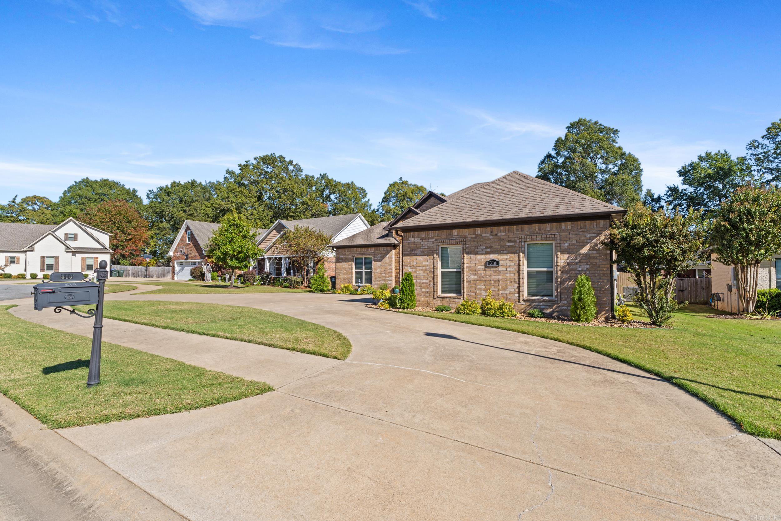 CHAPEL CREEK - Residential
